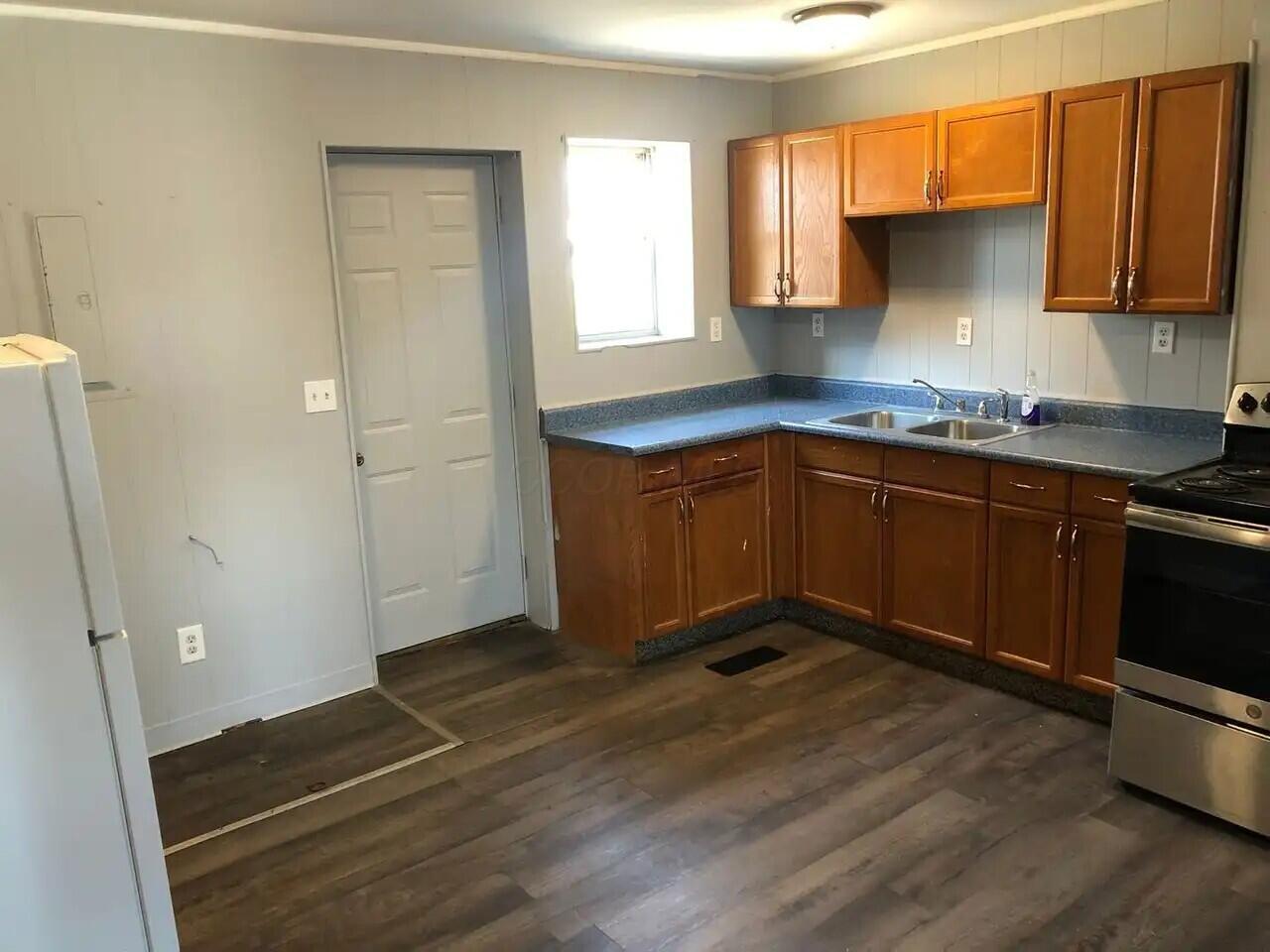 24 W Main Street Property Photo 8