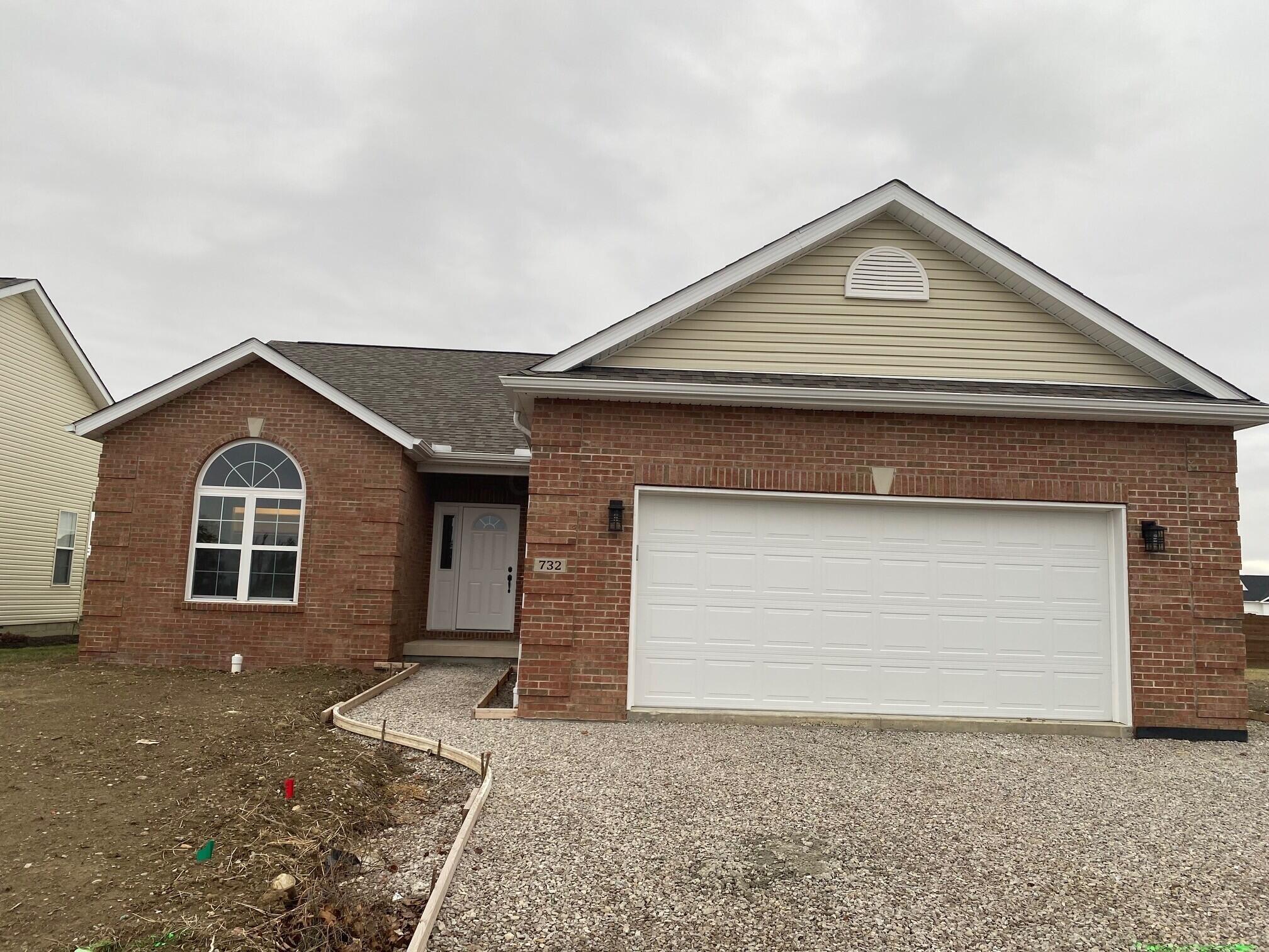 730 Bay Hill Court Property Photo 1