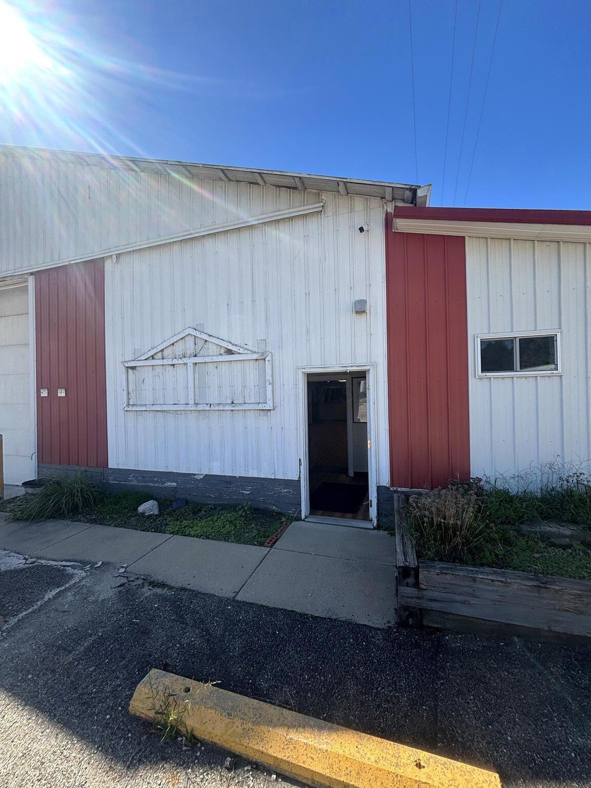 121 N Ewing Street Property Photo 4