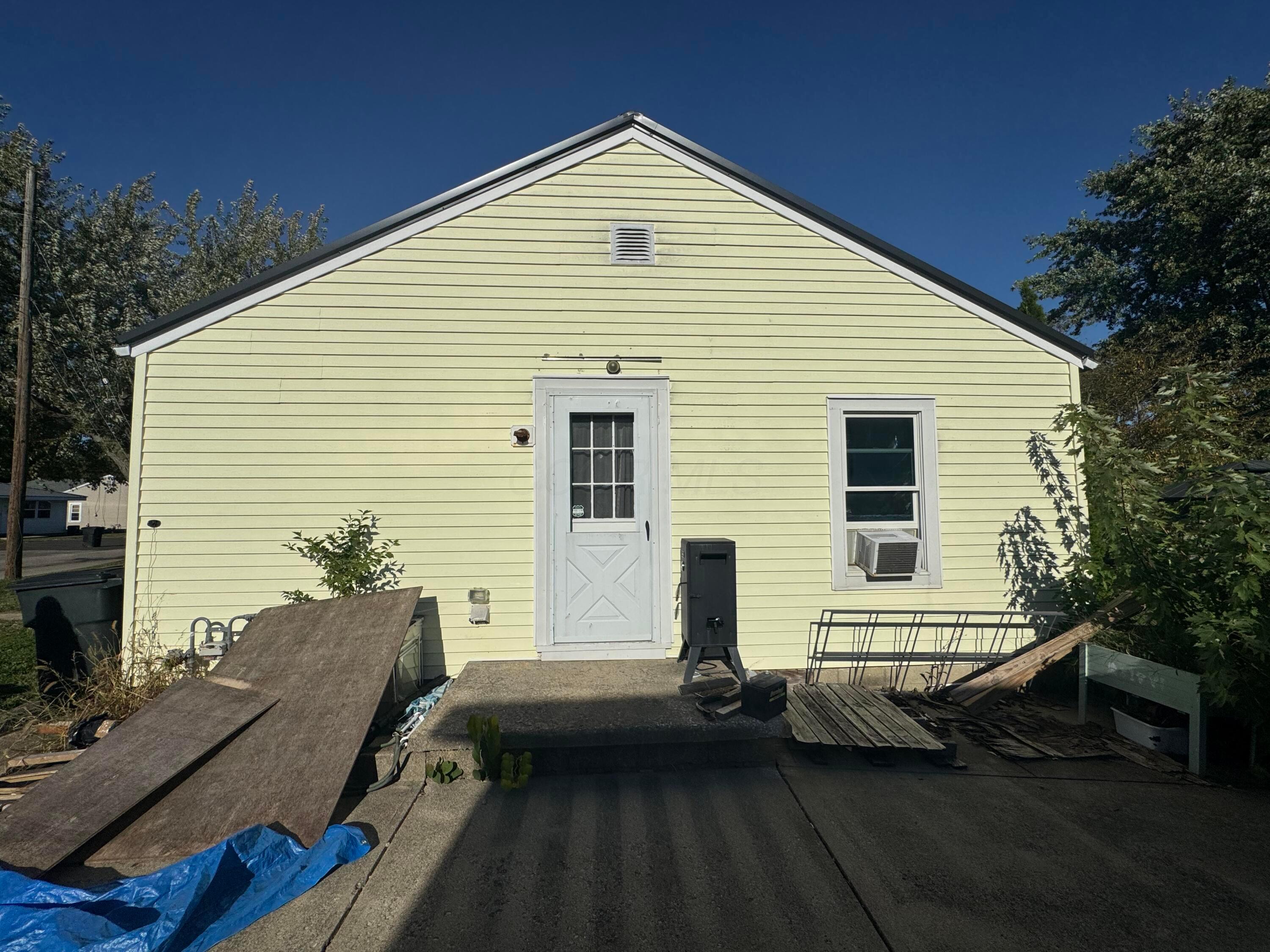 333 W Oak Street Property Photo 6