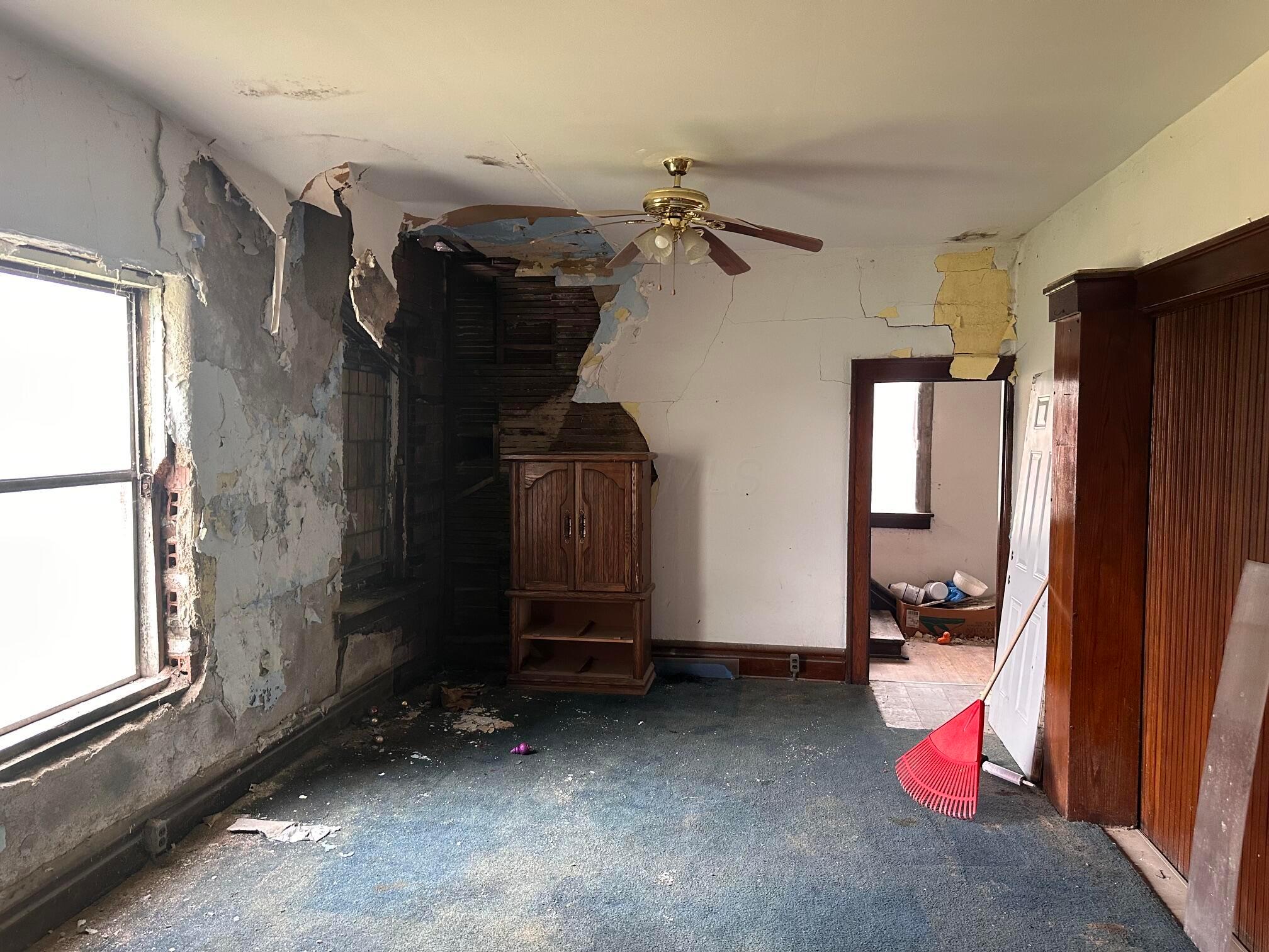 1015 Oakwood Avenue Property Photo 7
