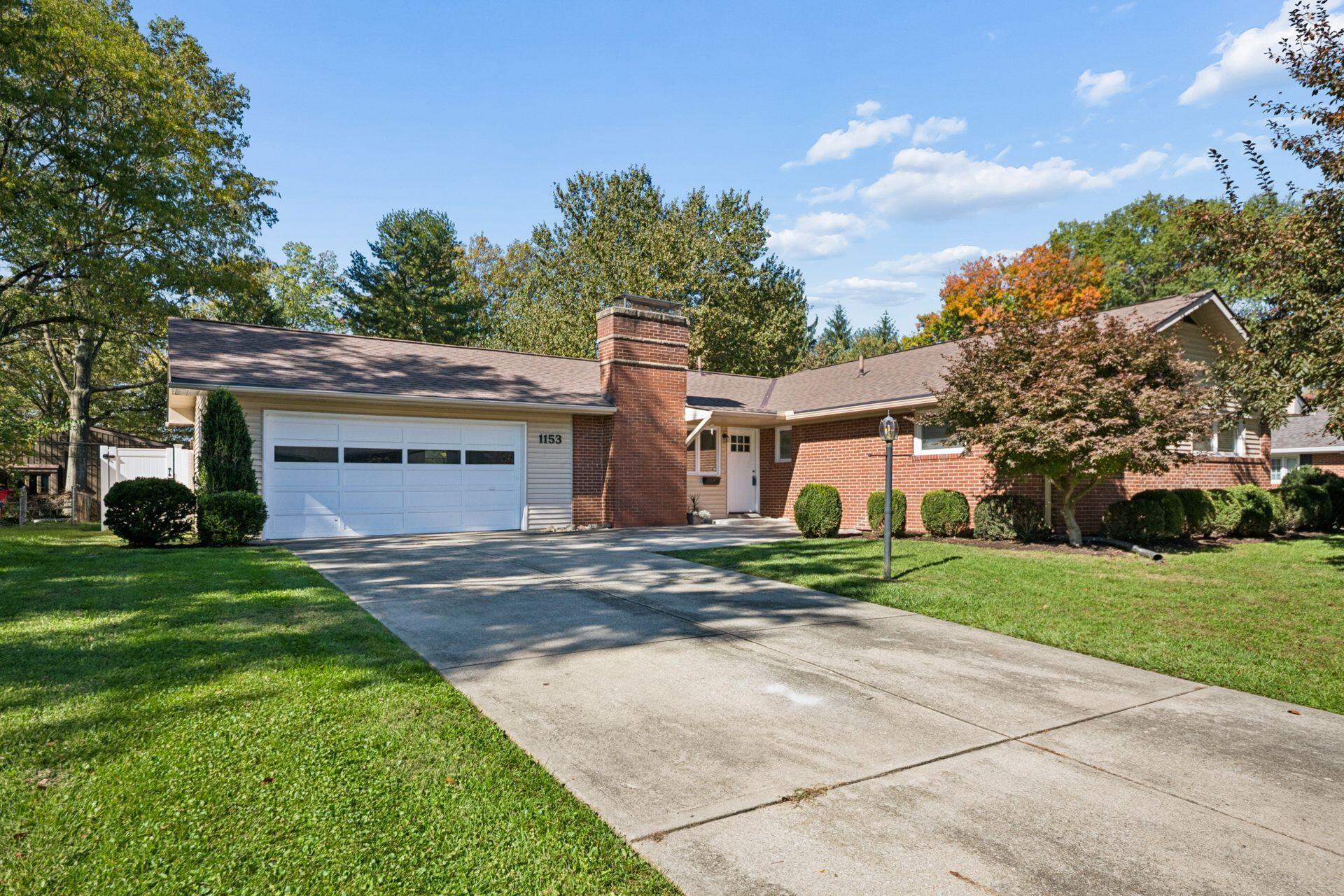1153 Ridgedale Drive E Property Photo 1