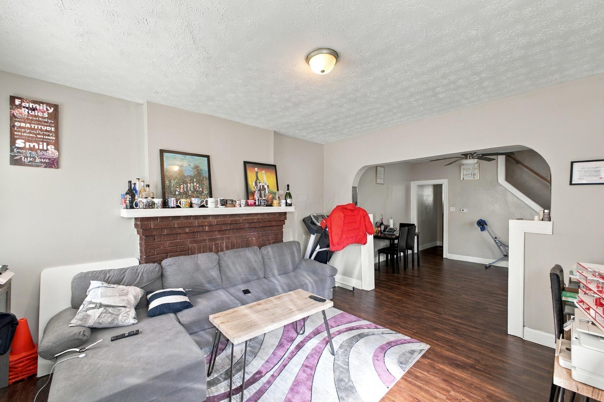 616-618 S Ogden Avenue Property Photo 3
