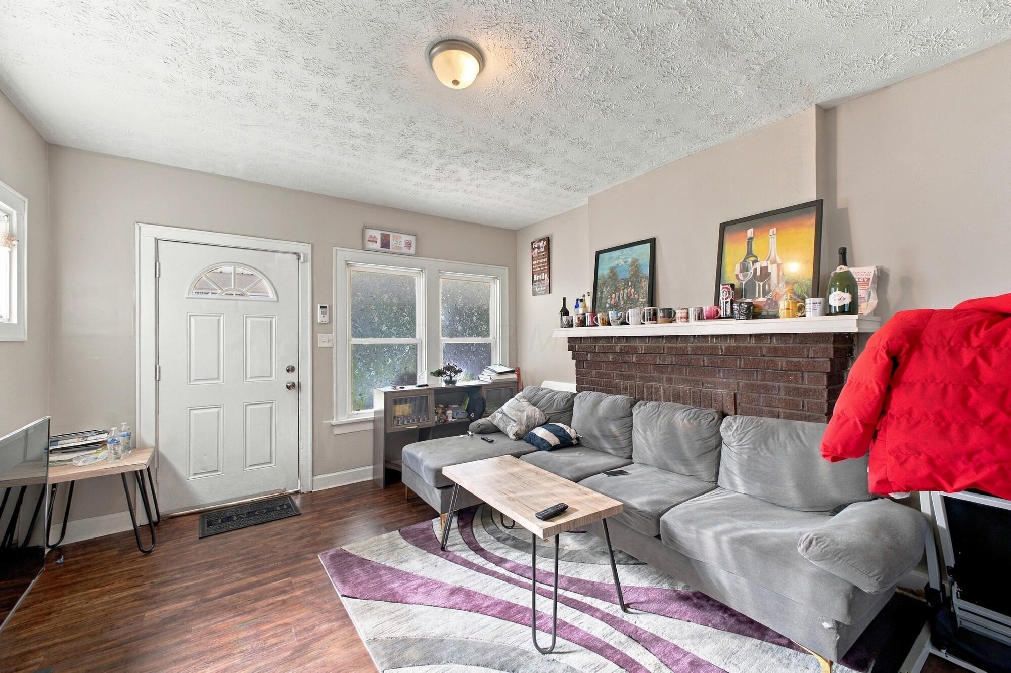 616-618 S Ogden Avenue Property Photo 5
