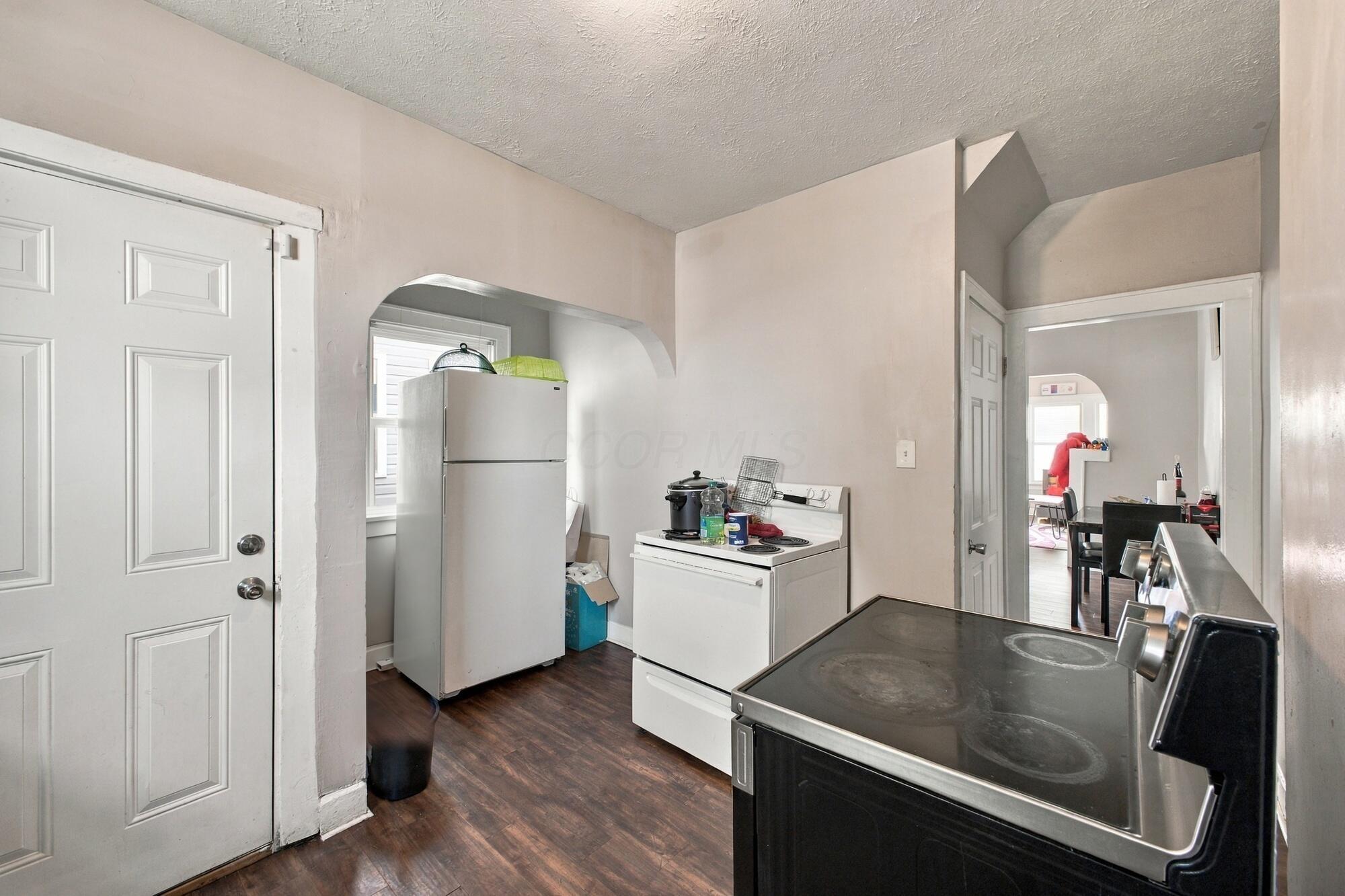 616-618 S Ogden Avenue Property Photo 11