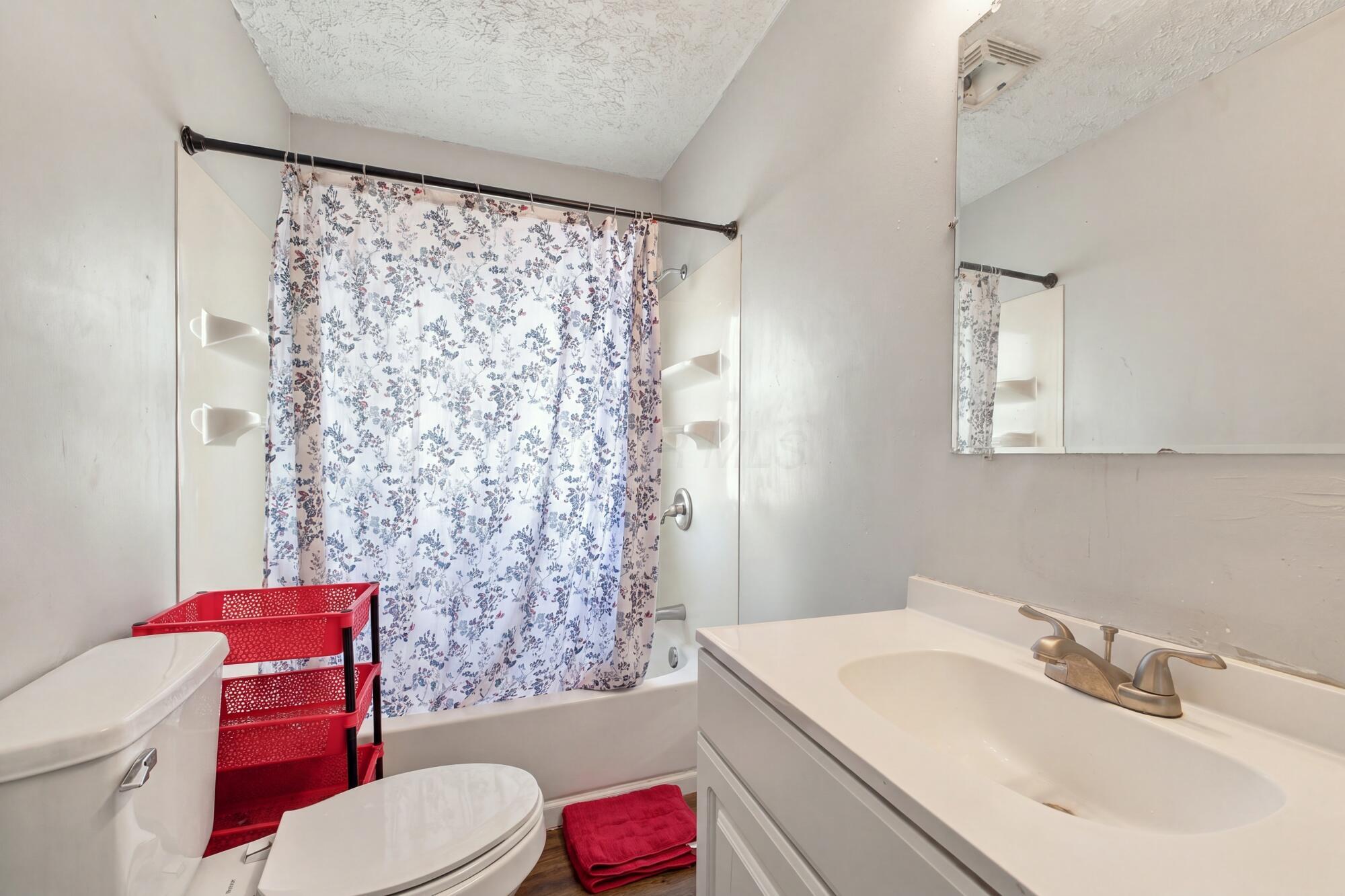 616-618 S Ogden Avenue Property Photo 15