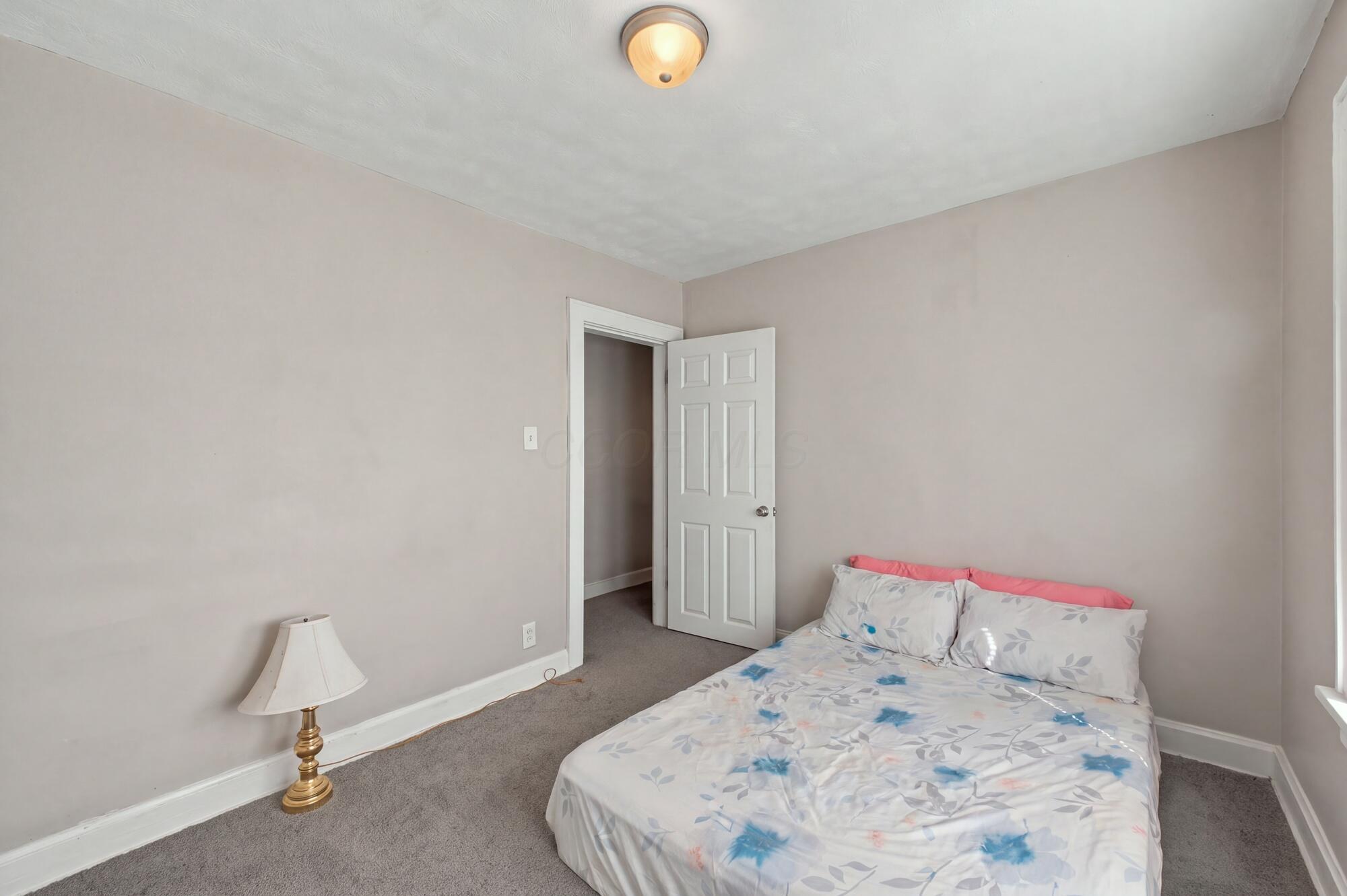 616-618 S Ogden Avenue Property Photo 19