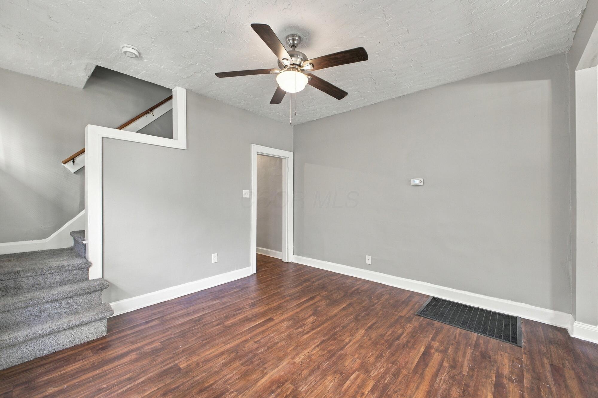 616-618 S Ogden Avenue Property Photo 27