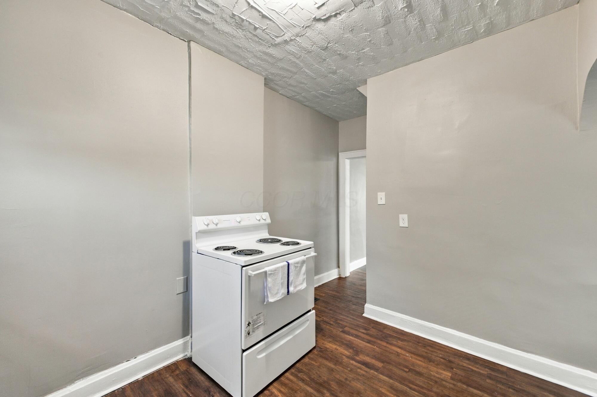 616-618 S Ogden Avenue Property Photo 31