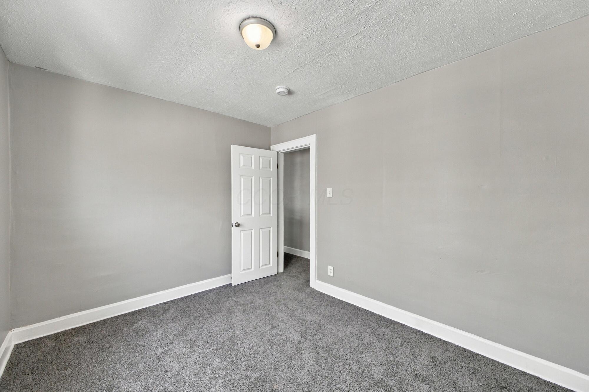 616-618 S Ogden Avenue Property Photo 36