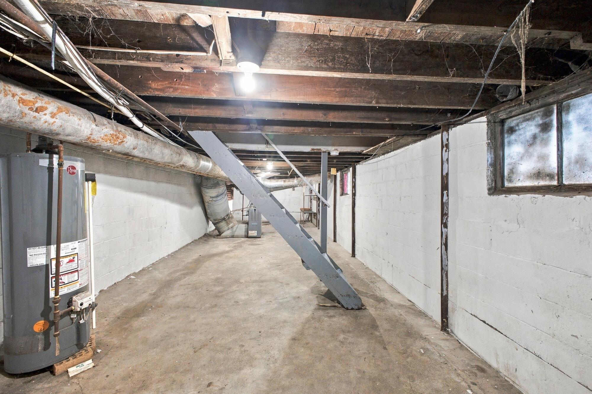 616-618 S Ogden Avenue Property Photo 39
