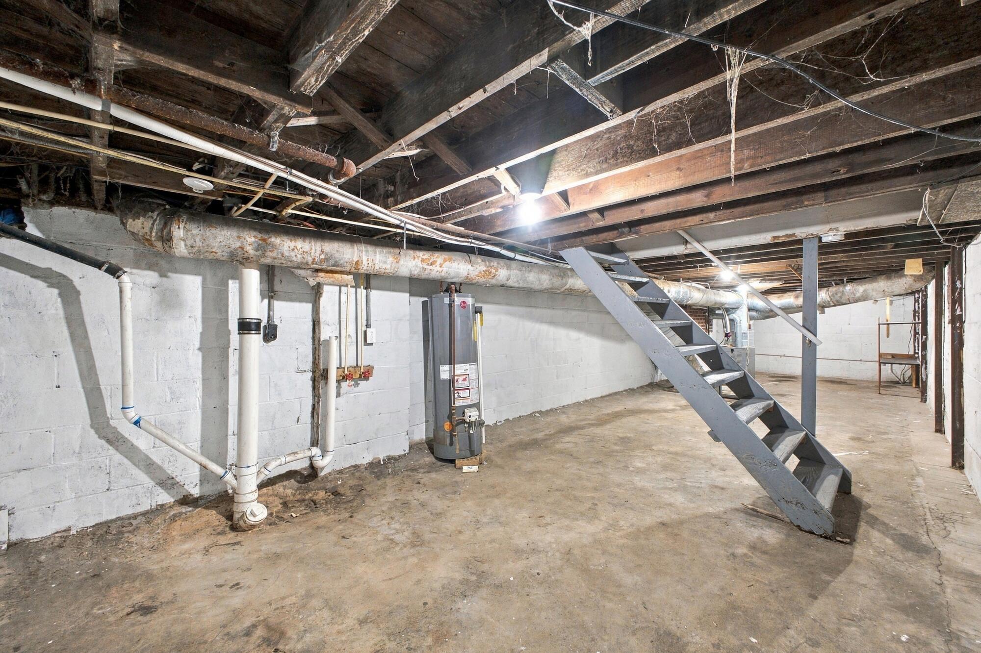 616-618 S Ogden Avenue Property Photo 40