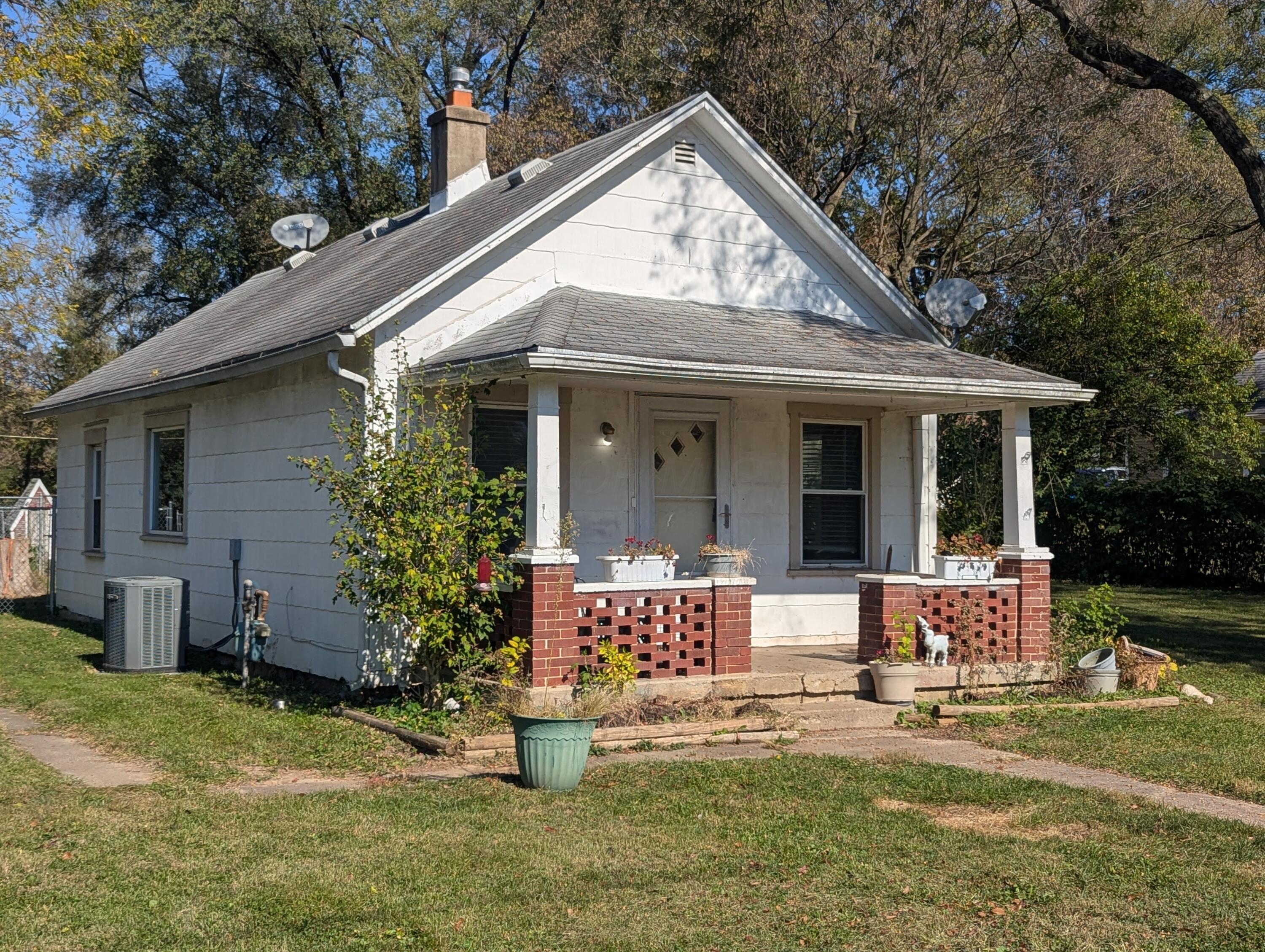 2744 Sunset Avenue Property Photo 1