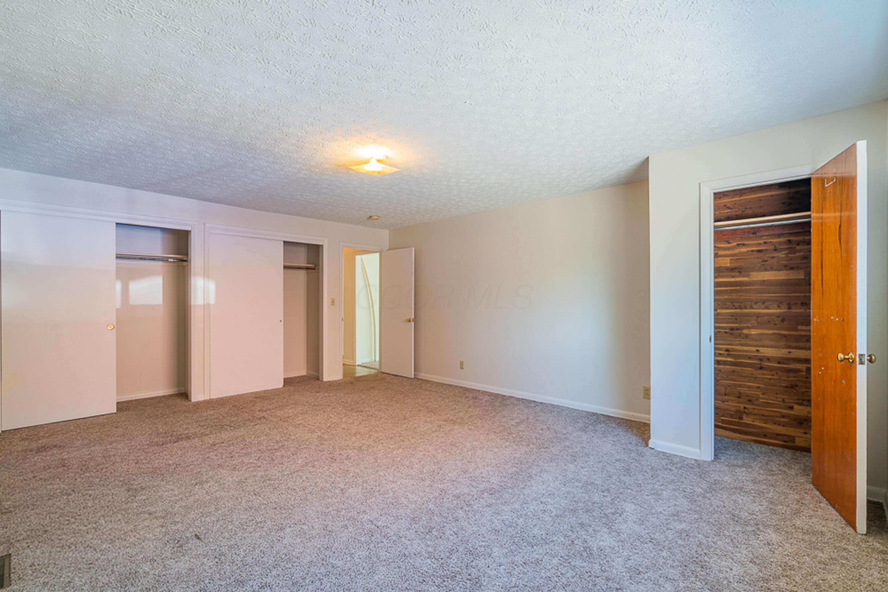 226040063 Property Photo 55