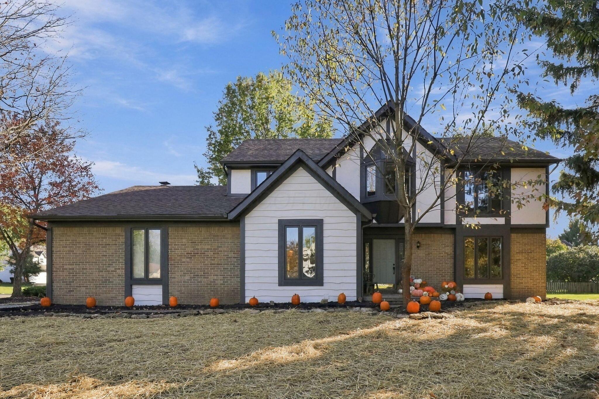 10043 Fairfax Drive Nw Property Photo 1