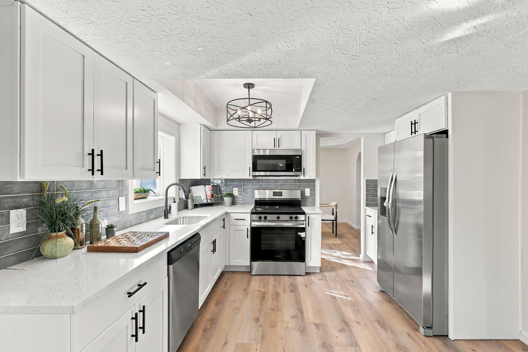 10043 Fairfax Drive Nw Property Photo 10