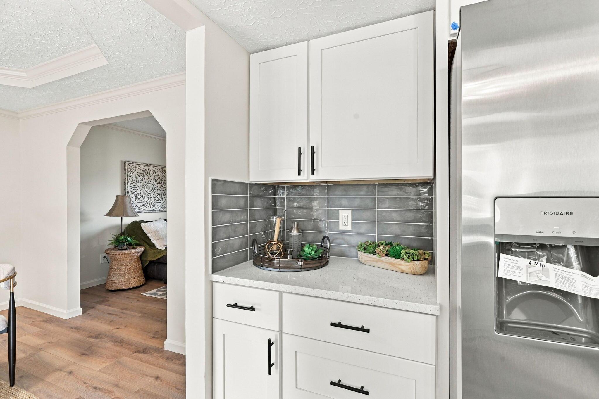 10043 Fairfax Drive Nw Property Photo 13