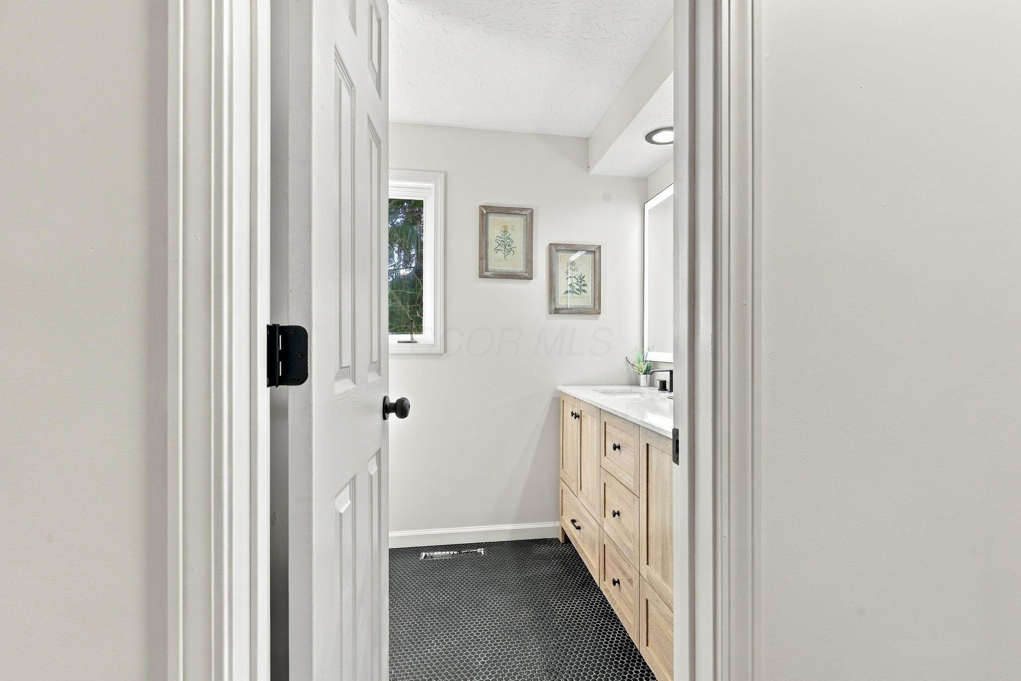 10043 Fairfax Drive Nw Property Photo 36