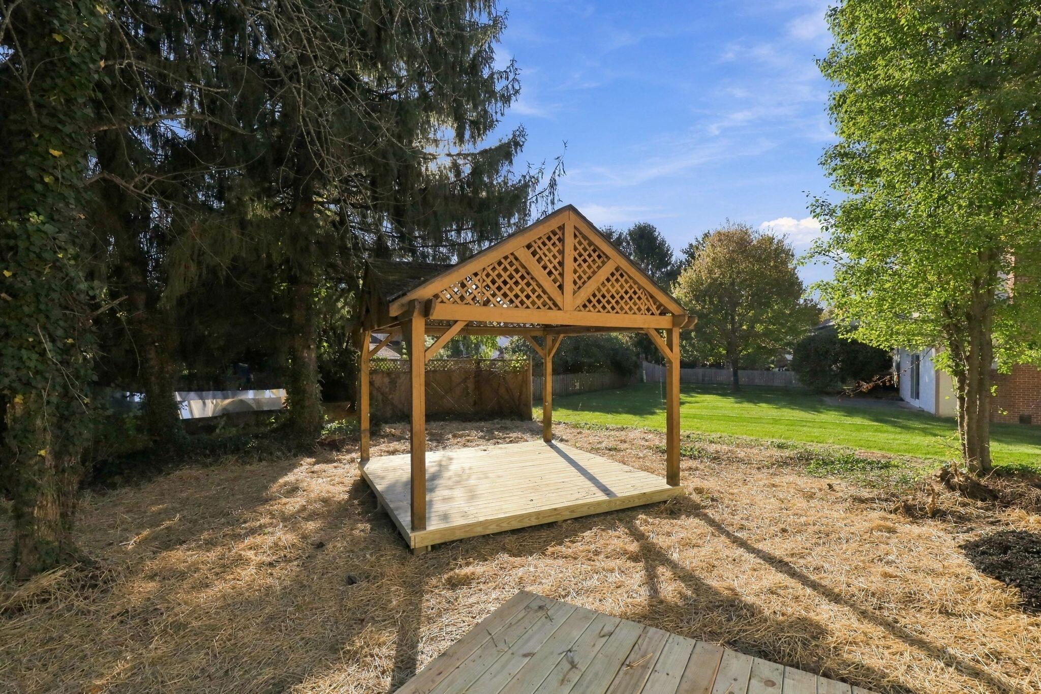 10043 Fairfax Drive Nw Property Photo 53