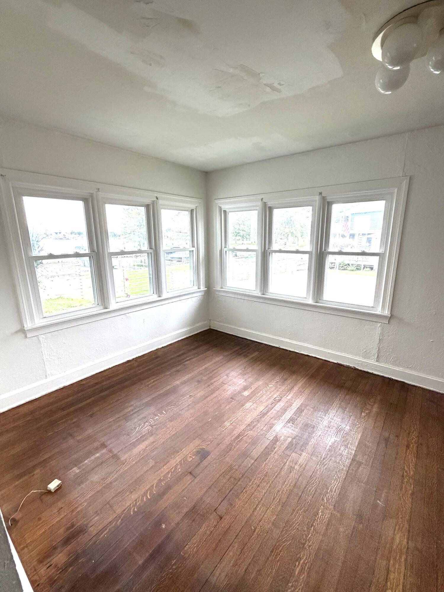 231 Lakeview Drive Property Photo 10