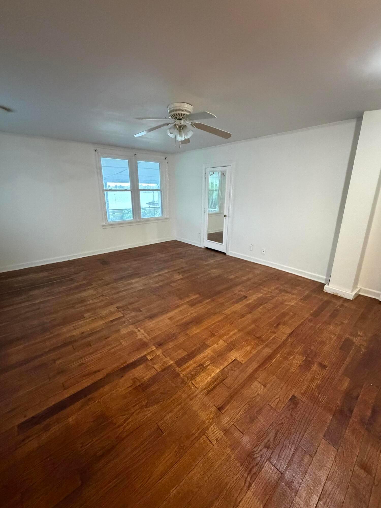 231 Lakeview Drive Property Photo 12