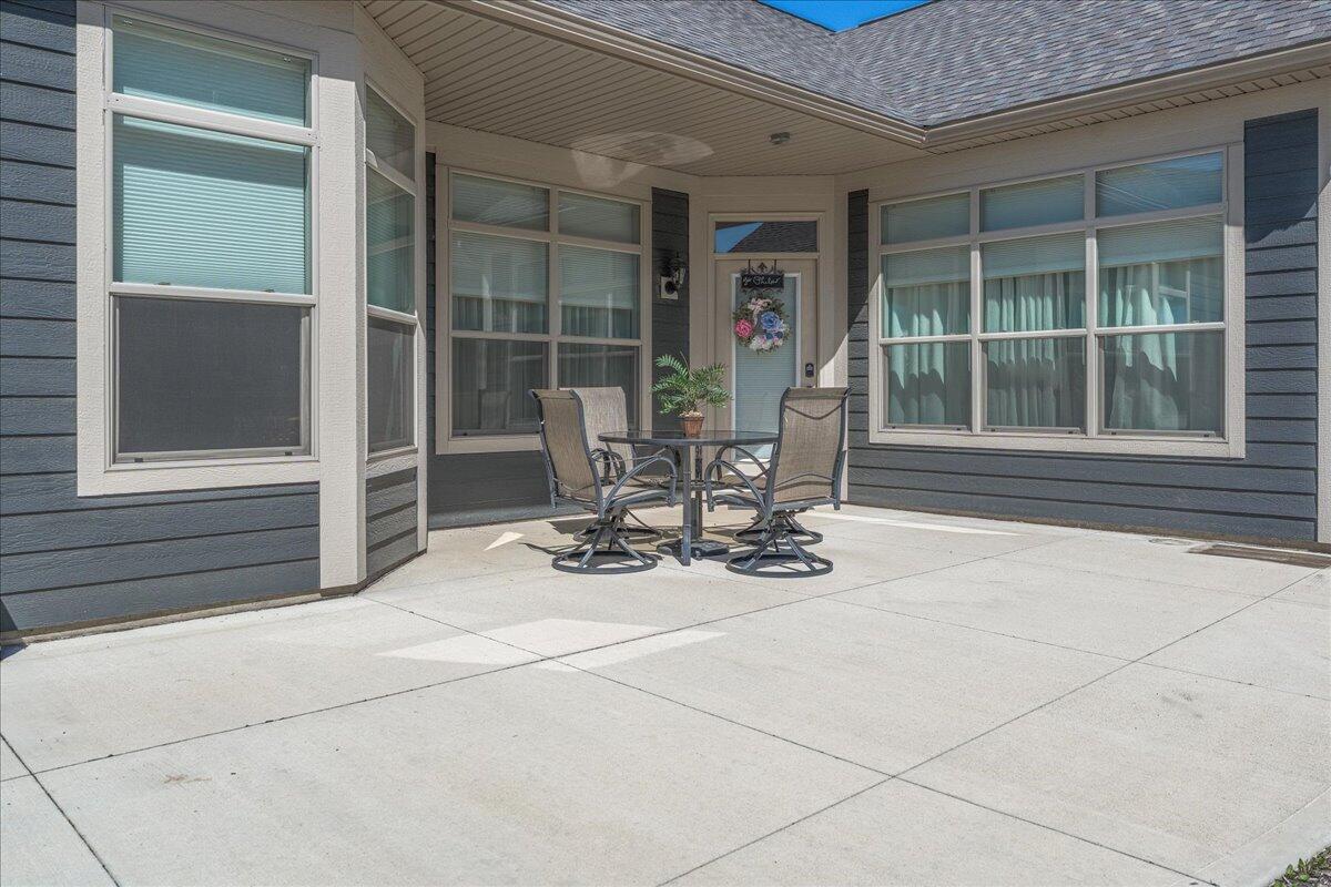 1621 E Waterside Drive Property Photo 33