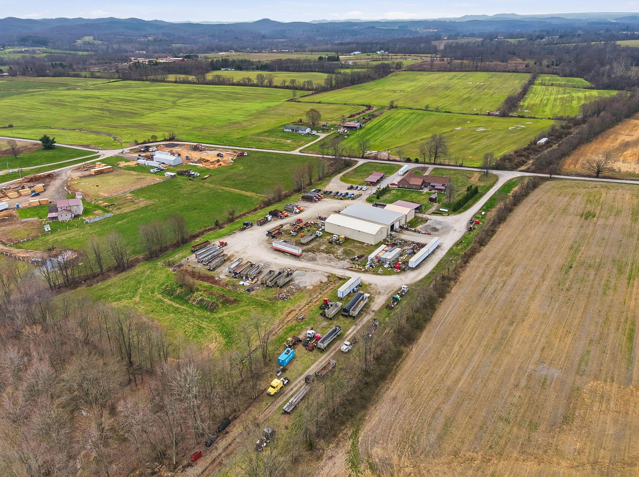 1040 Straight Creek Road Property Photo 16