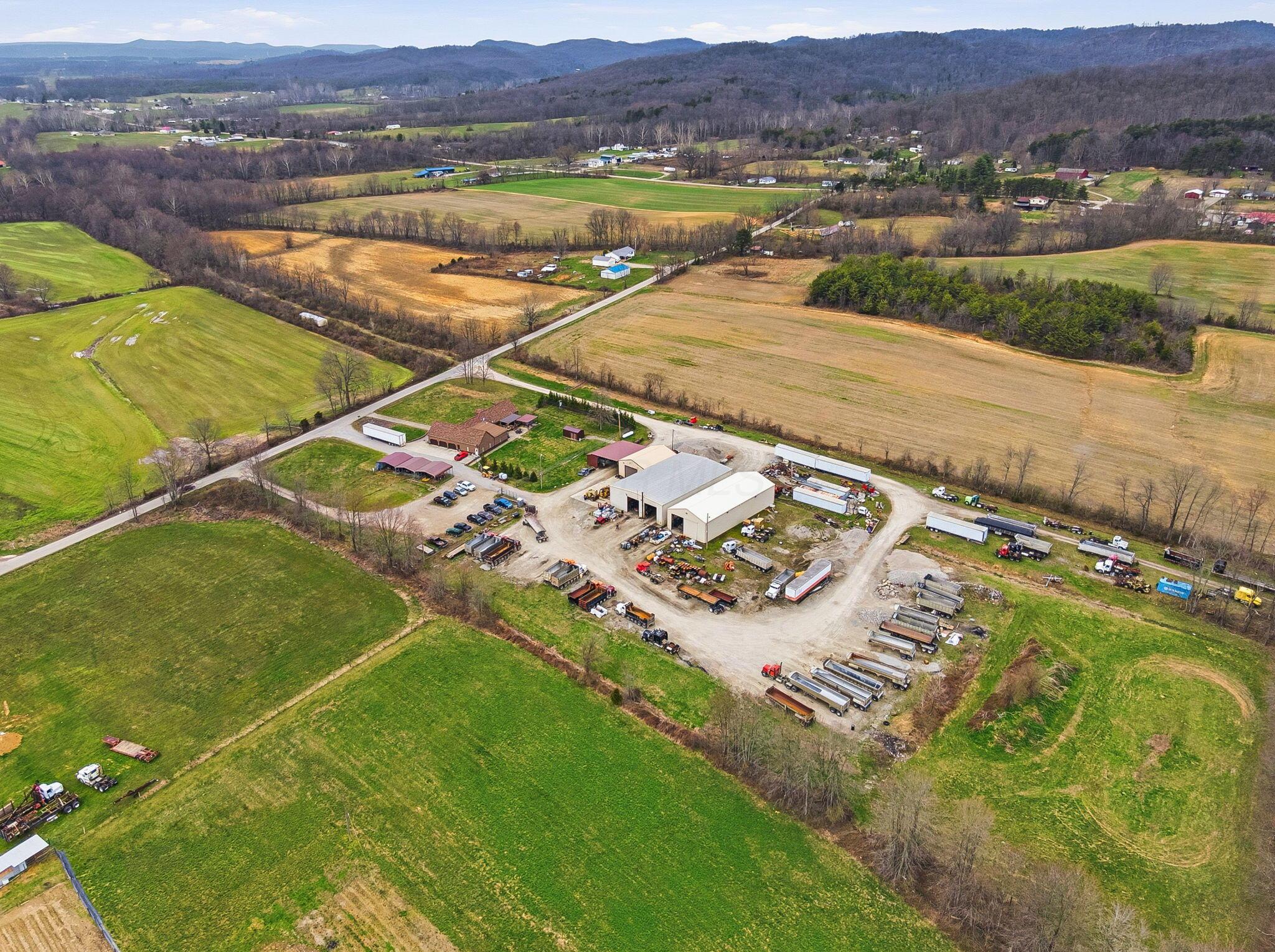 1040 Straight Creek Road Property Photo 19