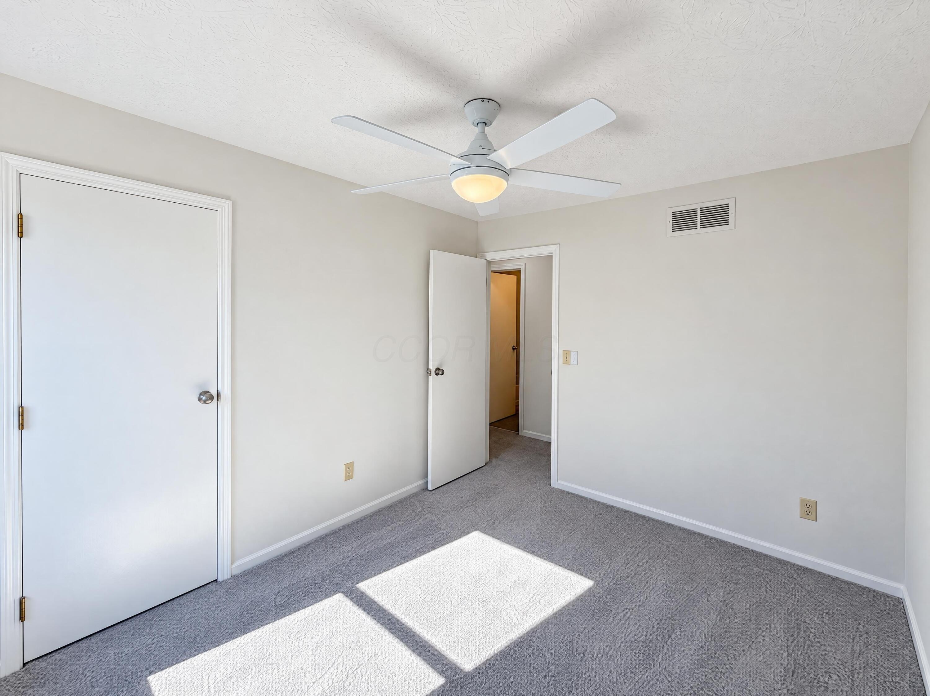 5640 Boulder Crest Street Property Photo 9