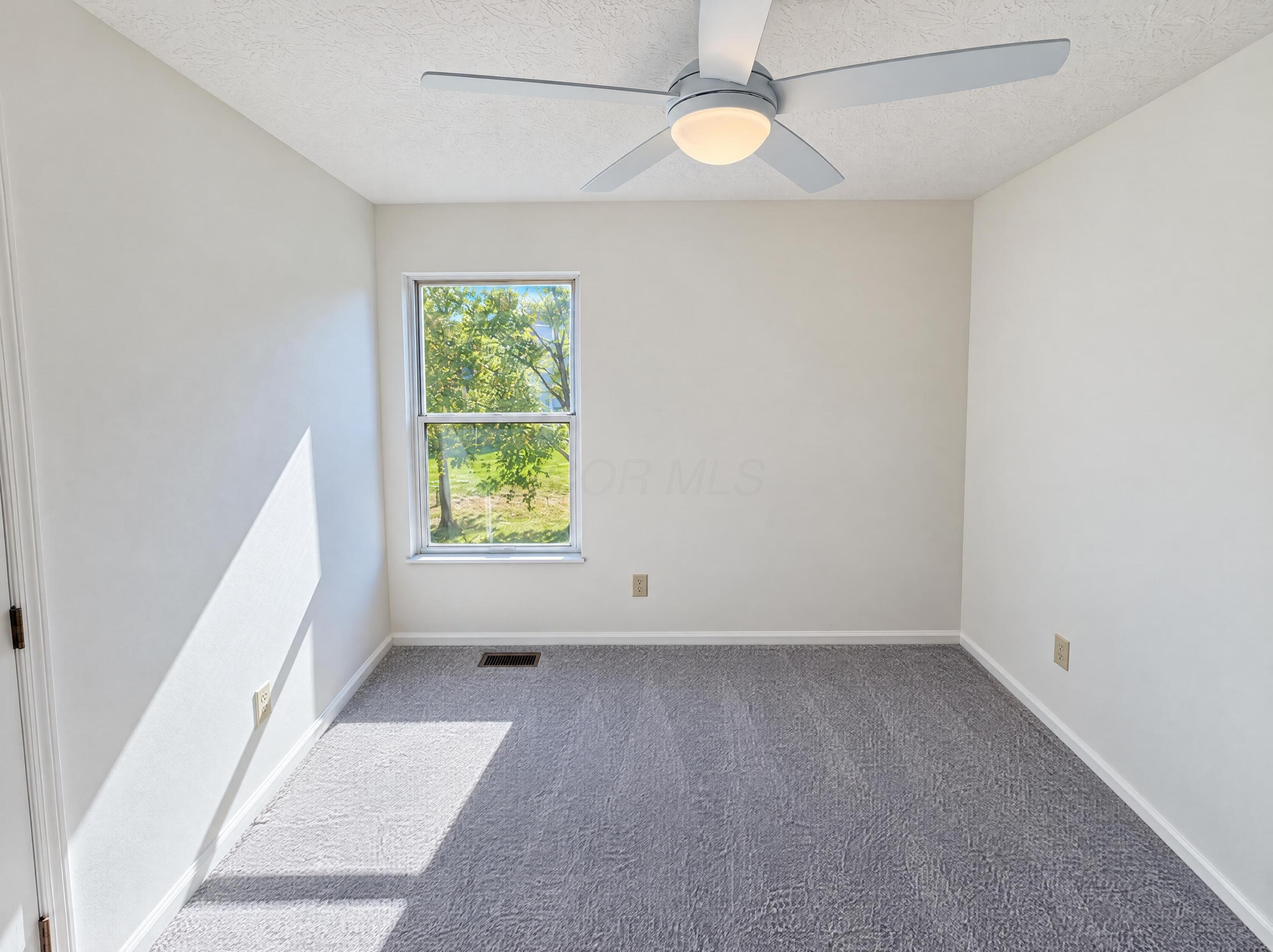 5640 Boulder Crest Street Property Photo 10