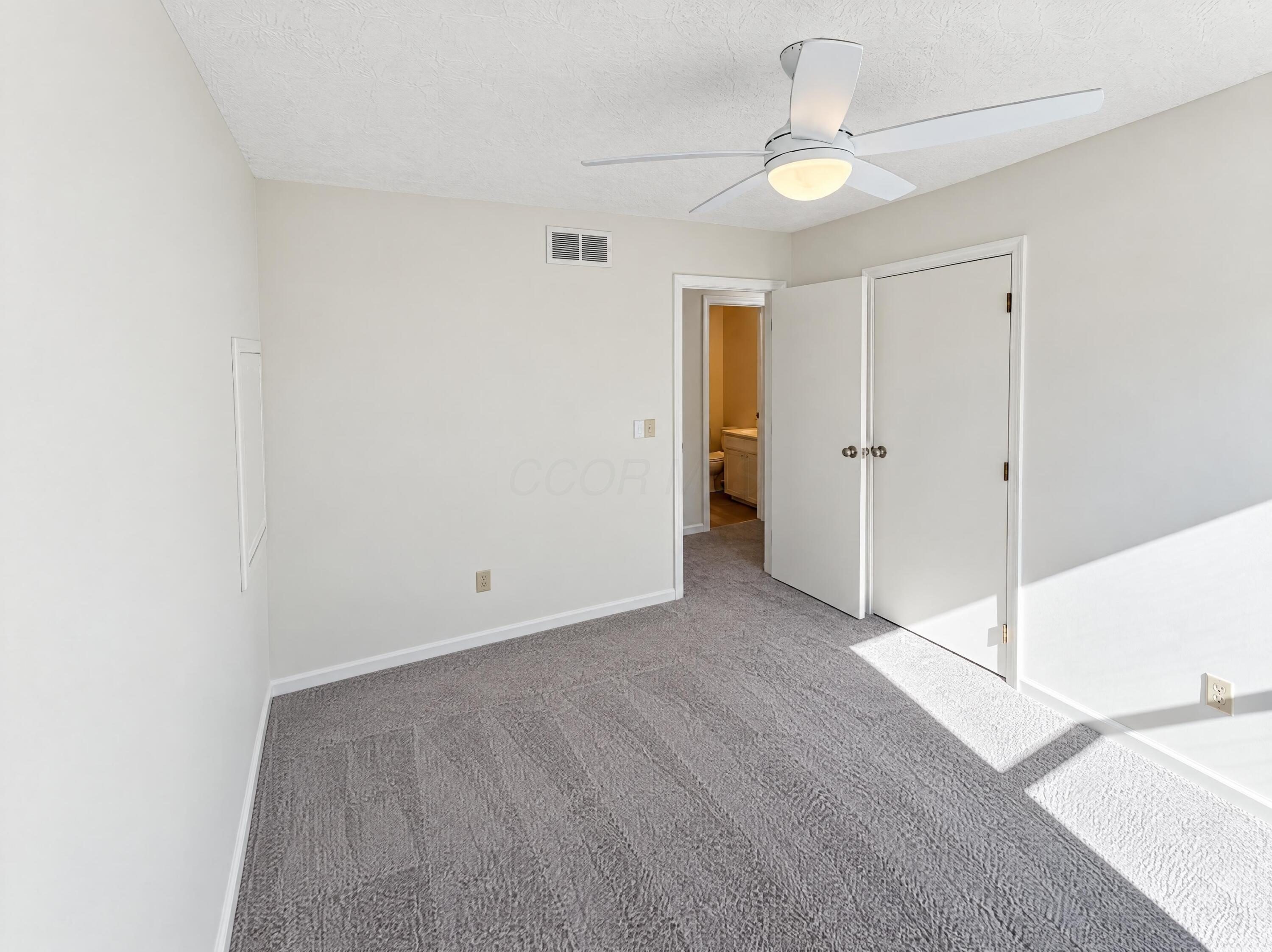 5640 Boulder Crest Street Property Photo 11