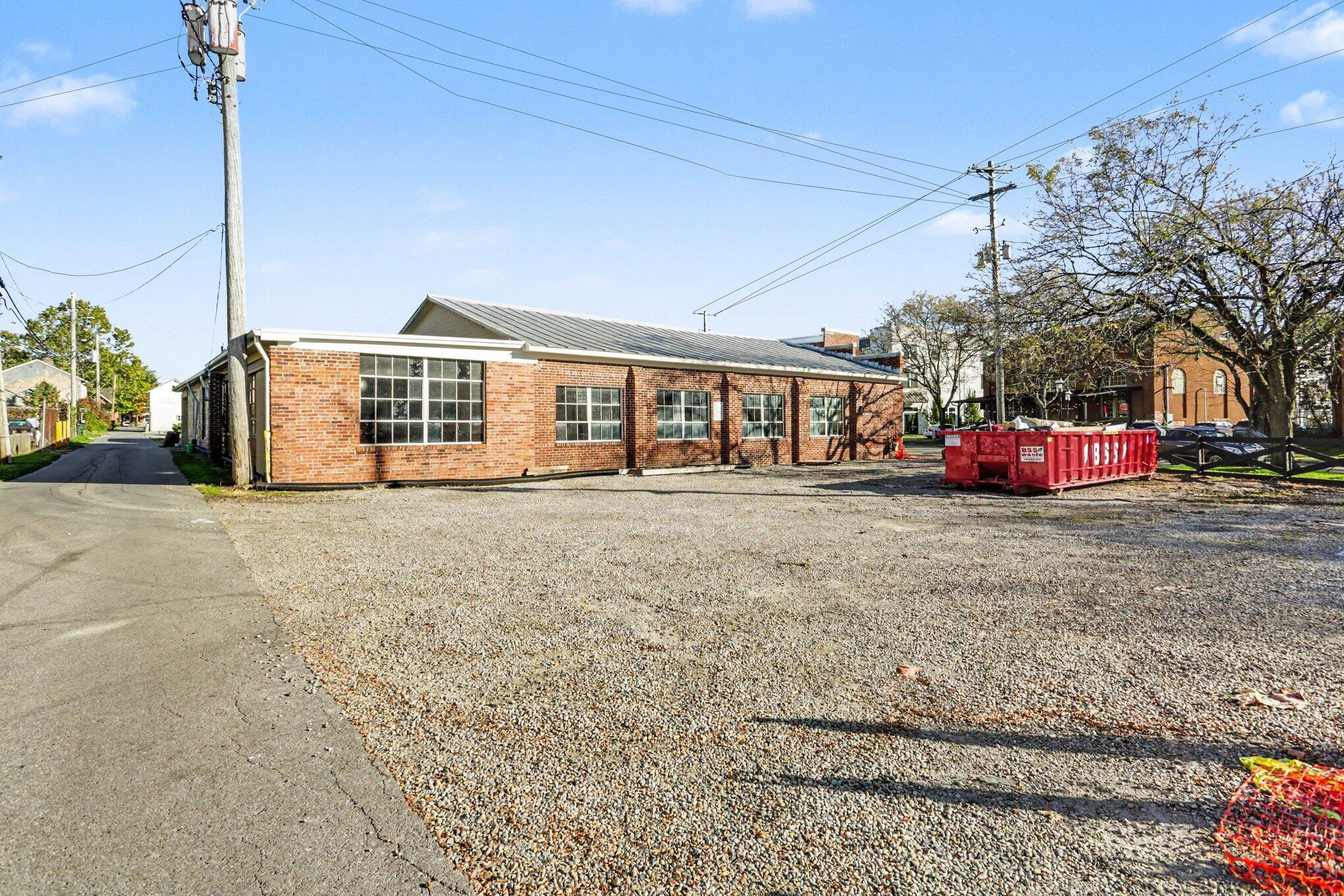 38 W Waterloo Street Property Photo 6