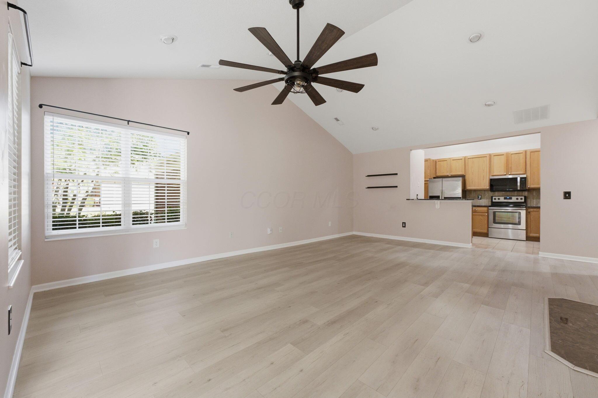 5336 Nottinghamshire Lane Property Photo 3