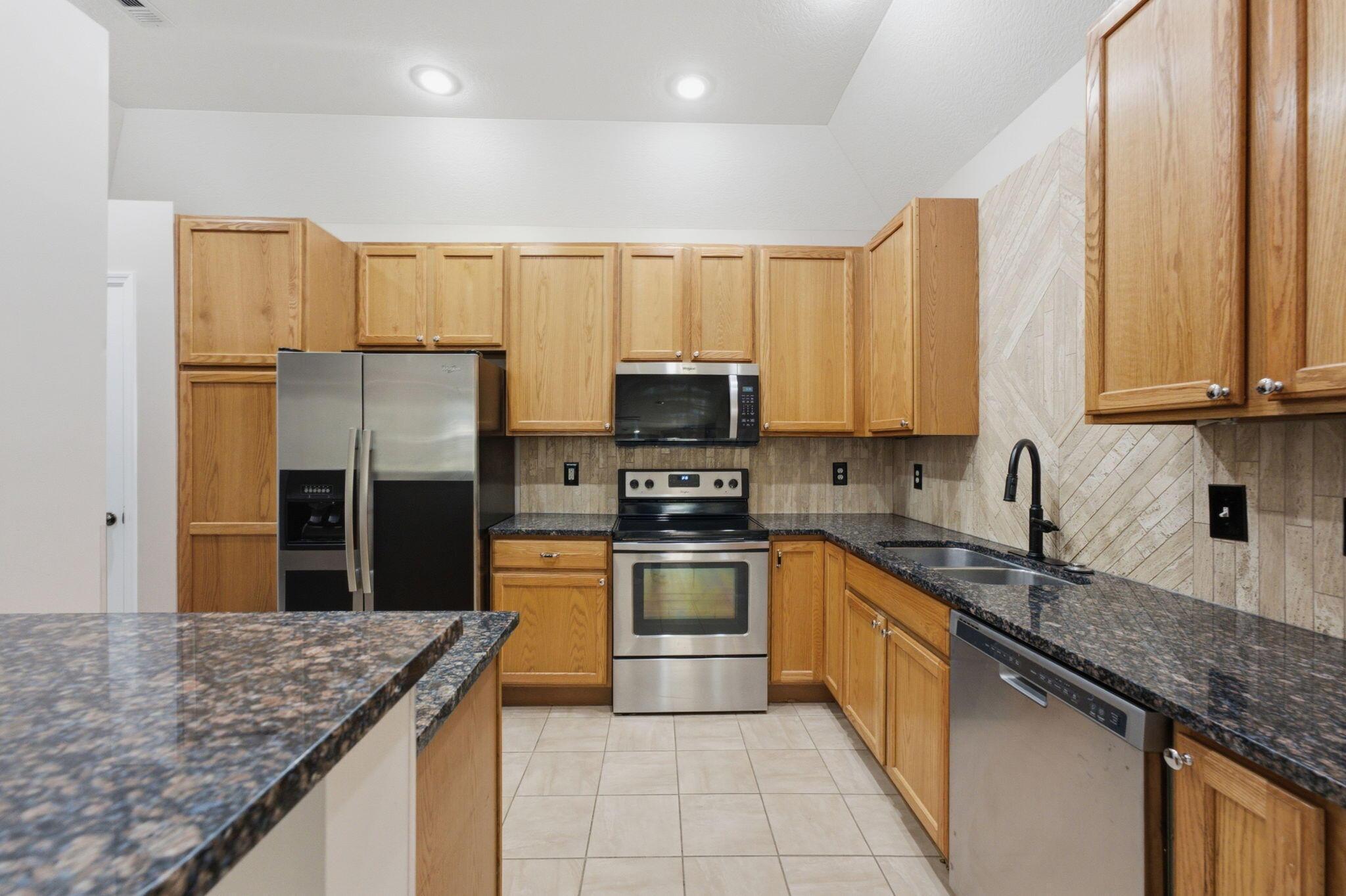 5336 Nottinghamshire Lane Property Photo 10