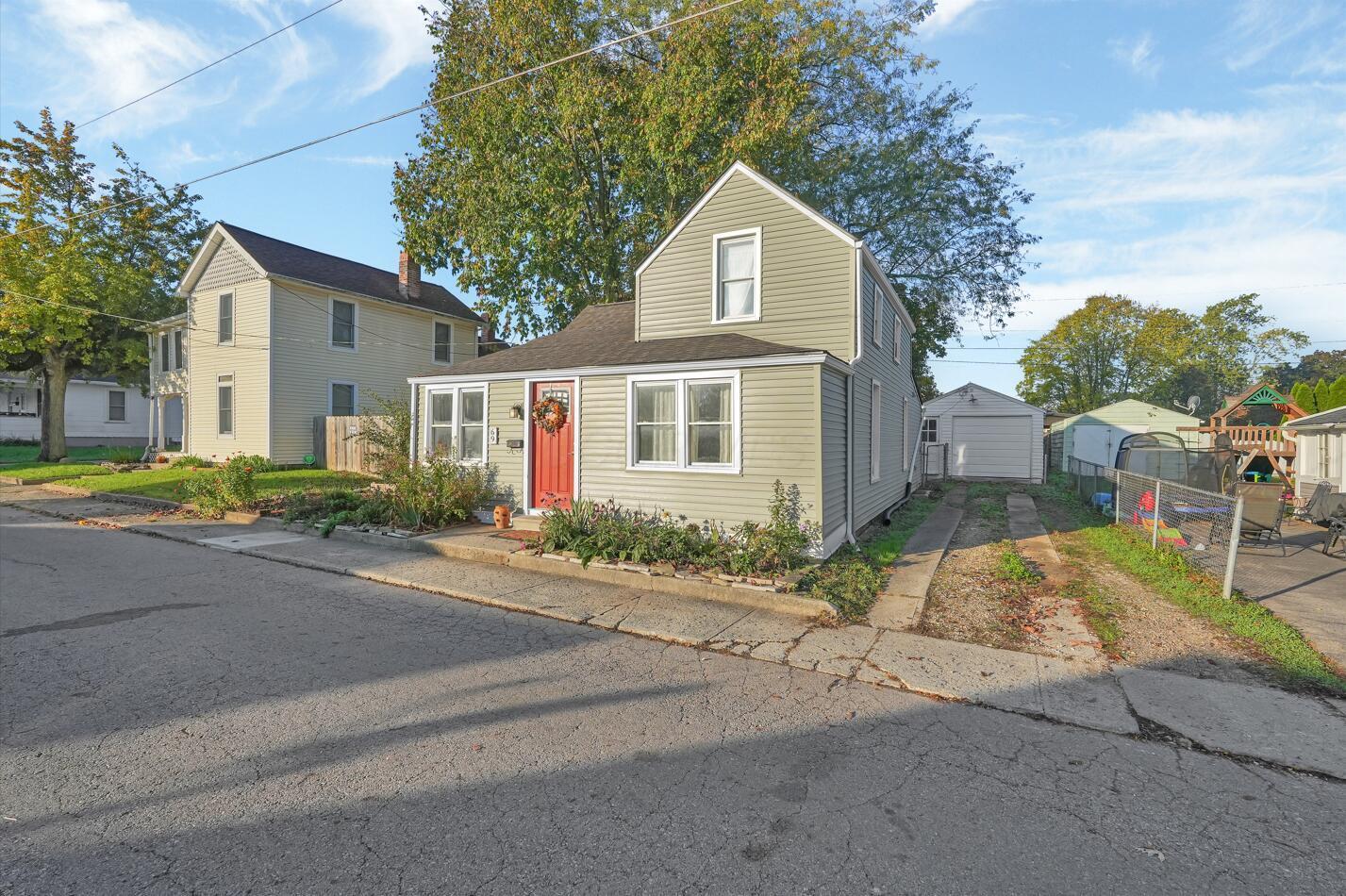 69 N Franklin Street Property Photo 2