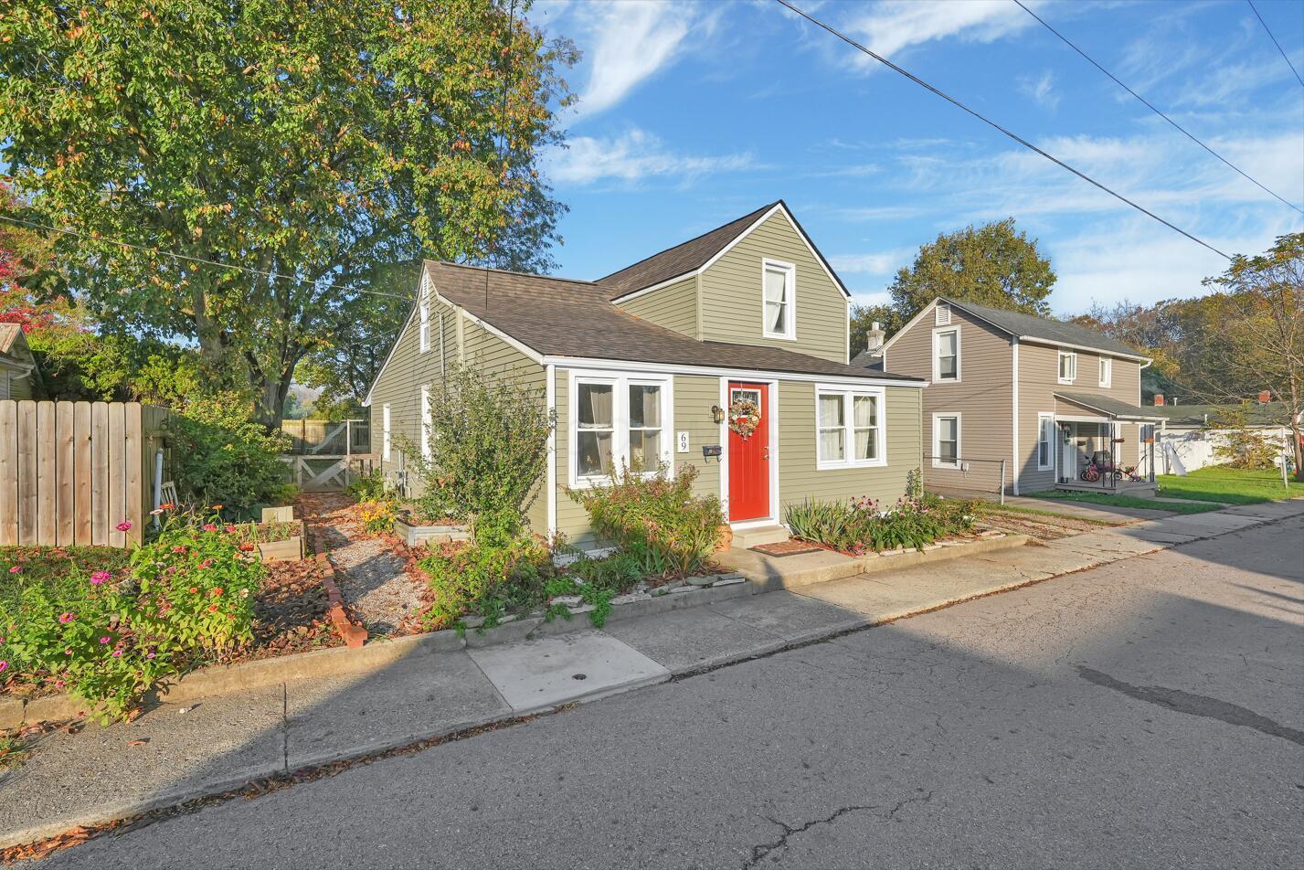 69 N Franklin Street Property Photo 3