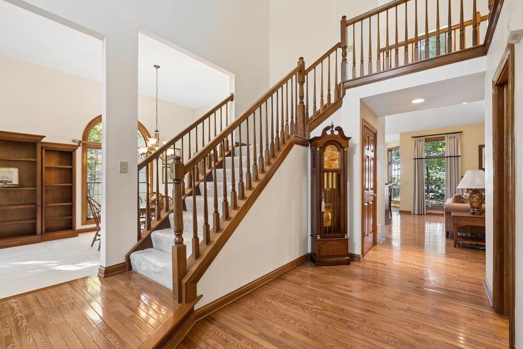 4805 Canterwood Court Property Photo 4