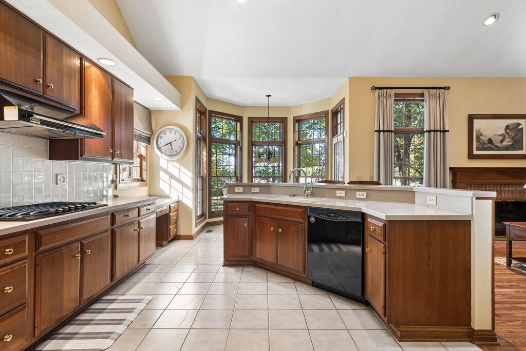 4805 Canterwood Court Property Photo 16