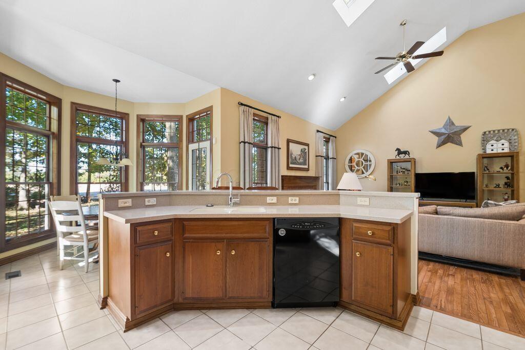 4805 Canterwood Court Property Photo 17