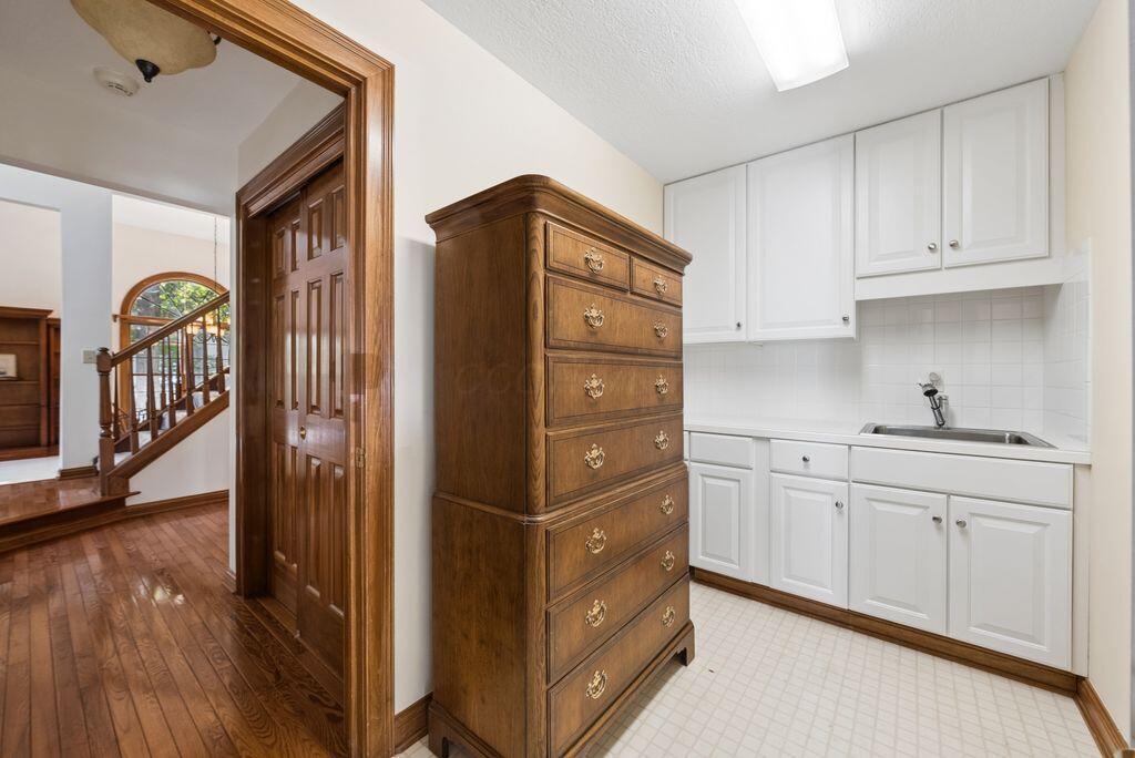 4805 Canterwood Court Property Photo 35
