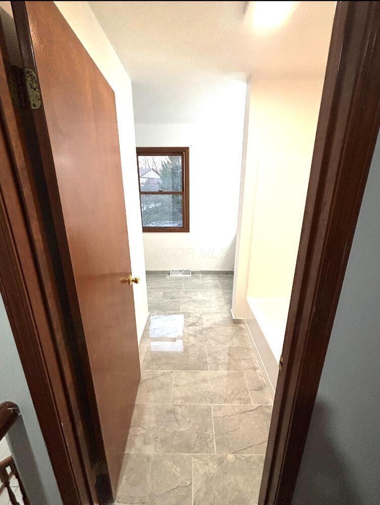 481 Cambridge Lane Property Photo 25