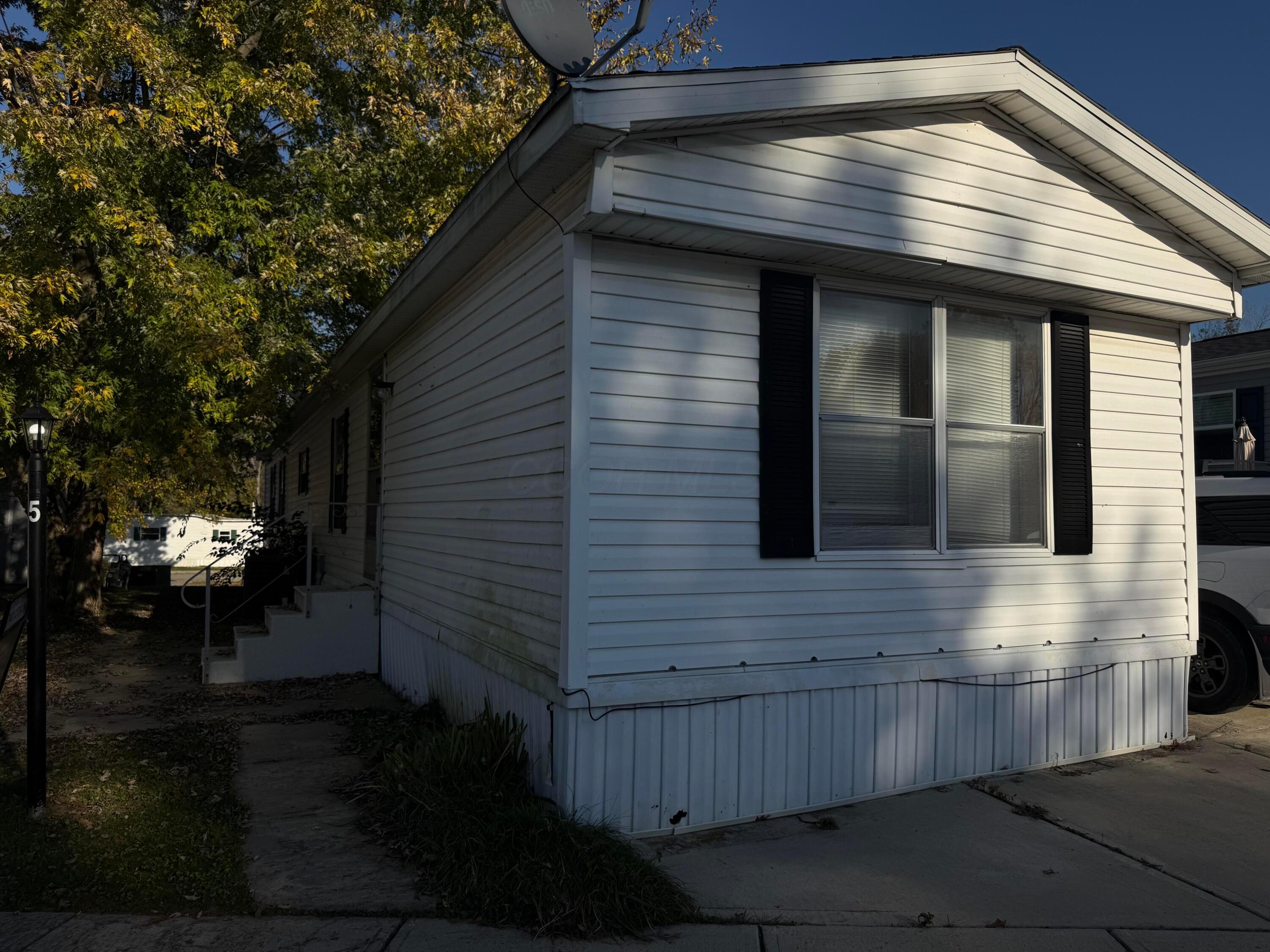 5 Spring Lake Court Property Photo 1
