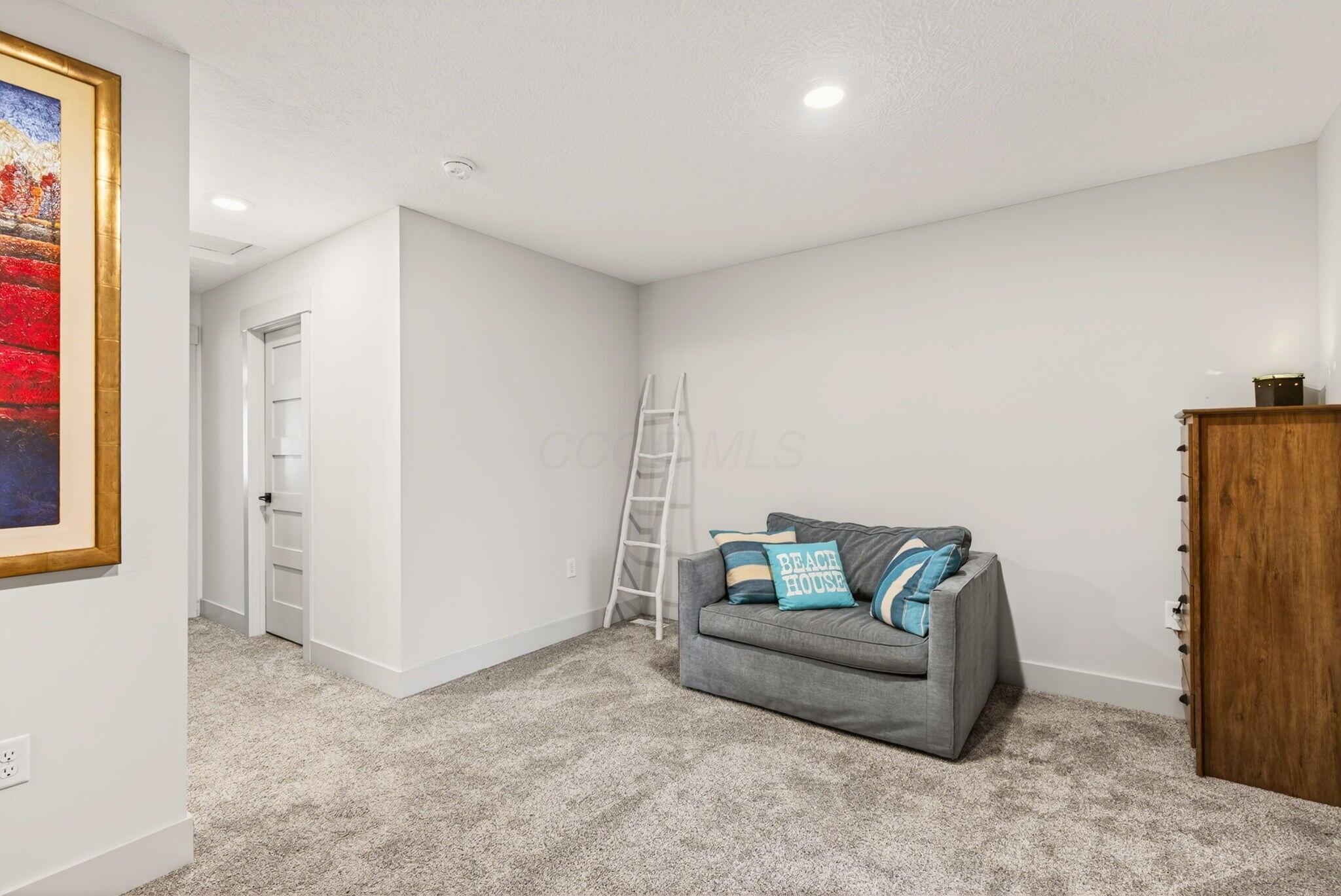 36 N Clinton Street Property Photo 46