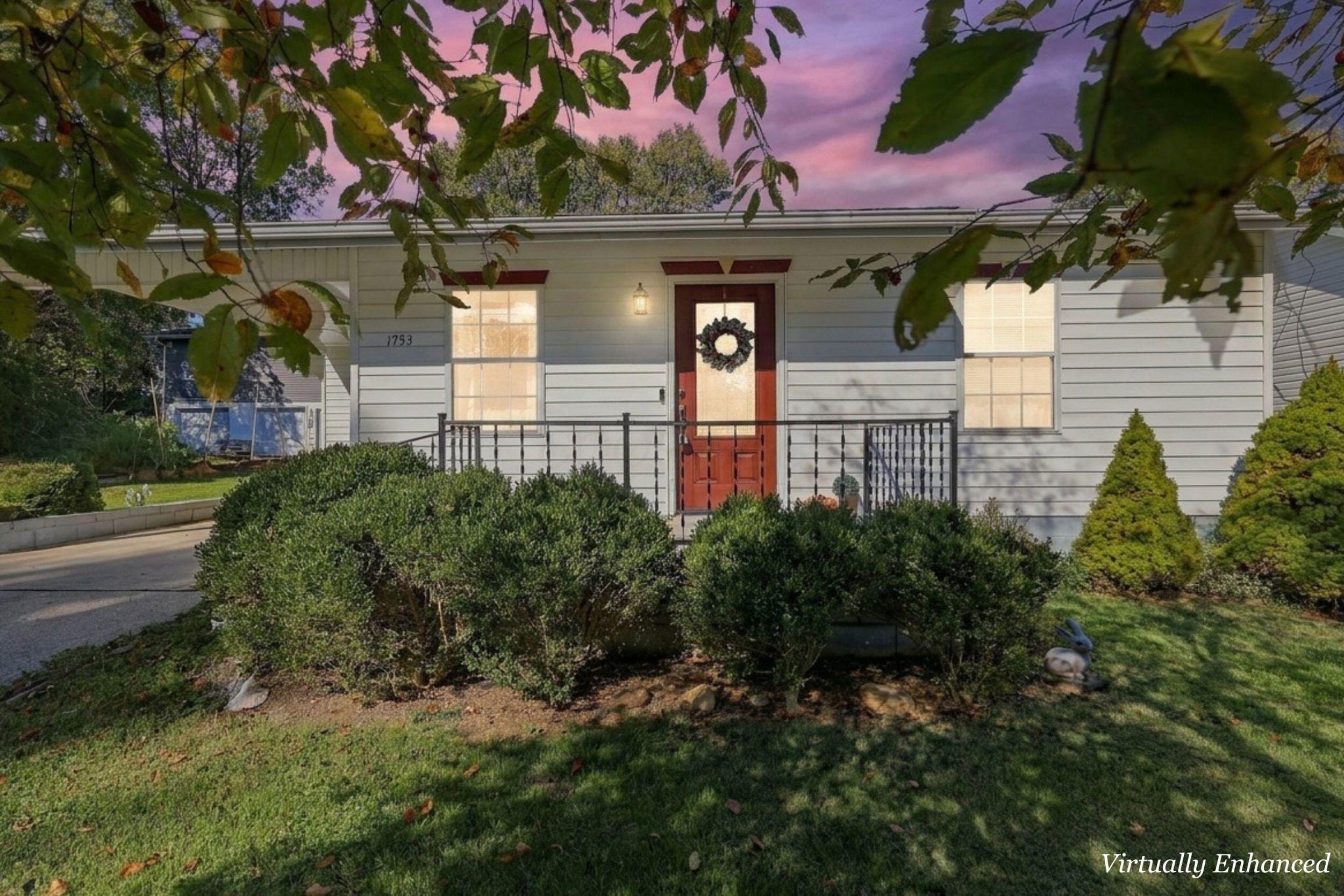 1753 W Walnut Street Property Photo 1