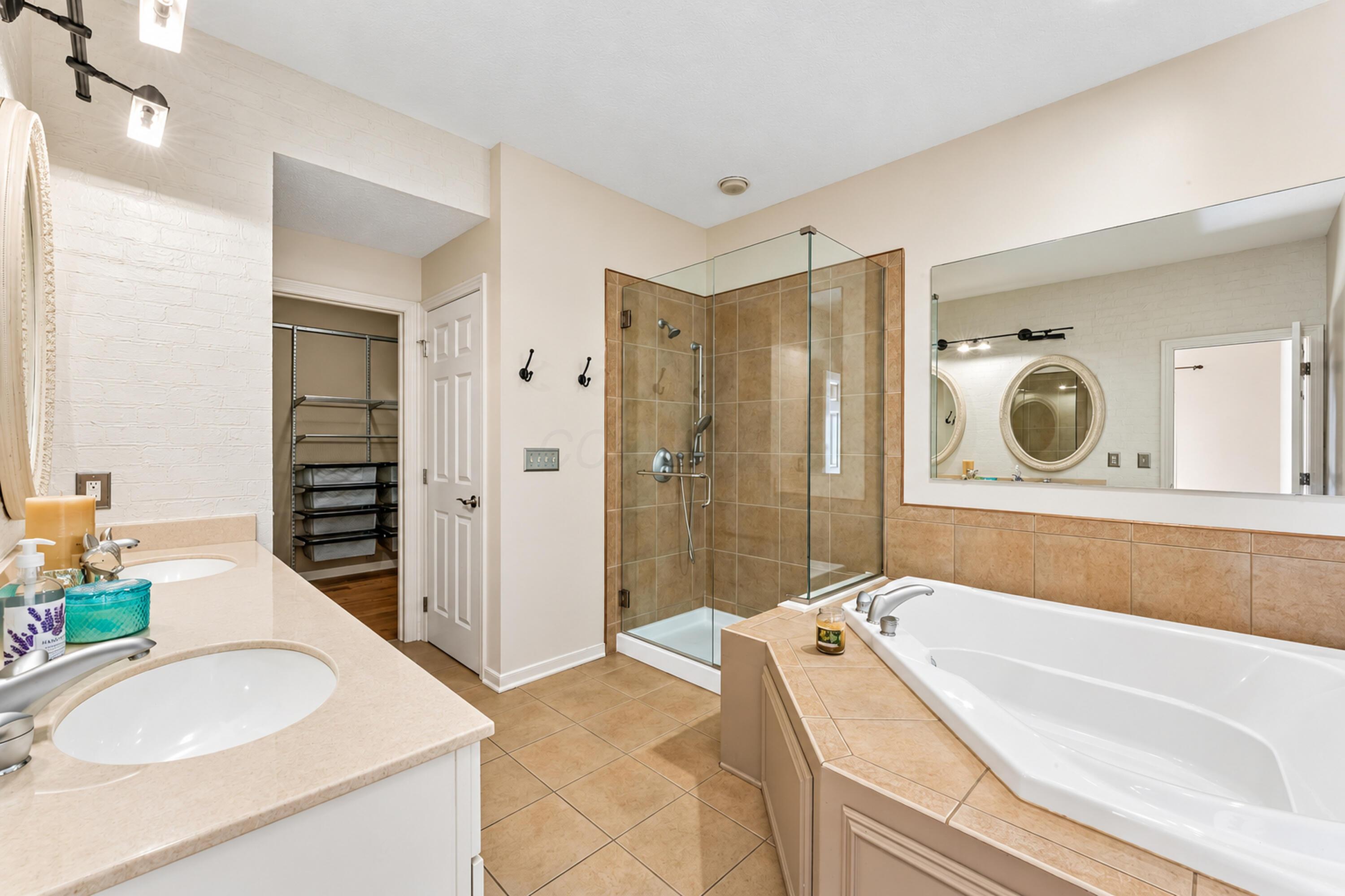 1119 Cross Creeks Ridge Property Photo 9