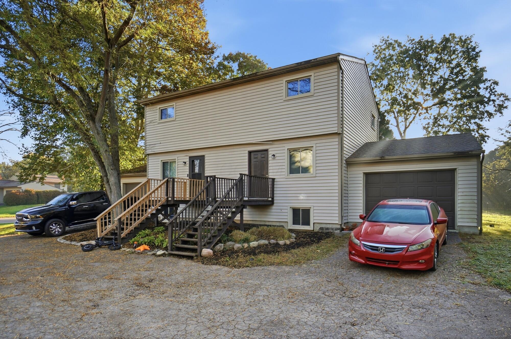 3285-3287 Delburn Avenue Property Photo 2