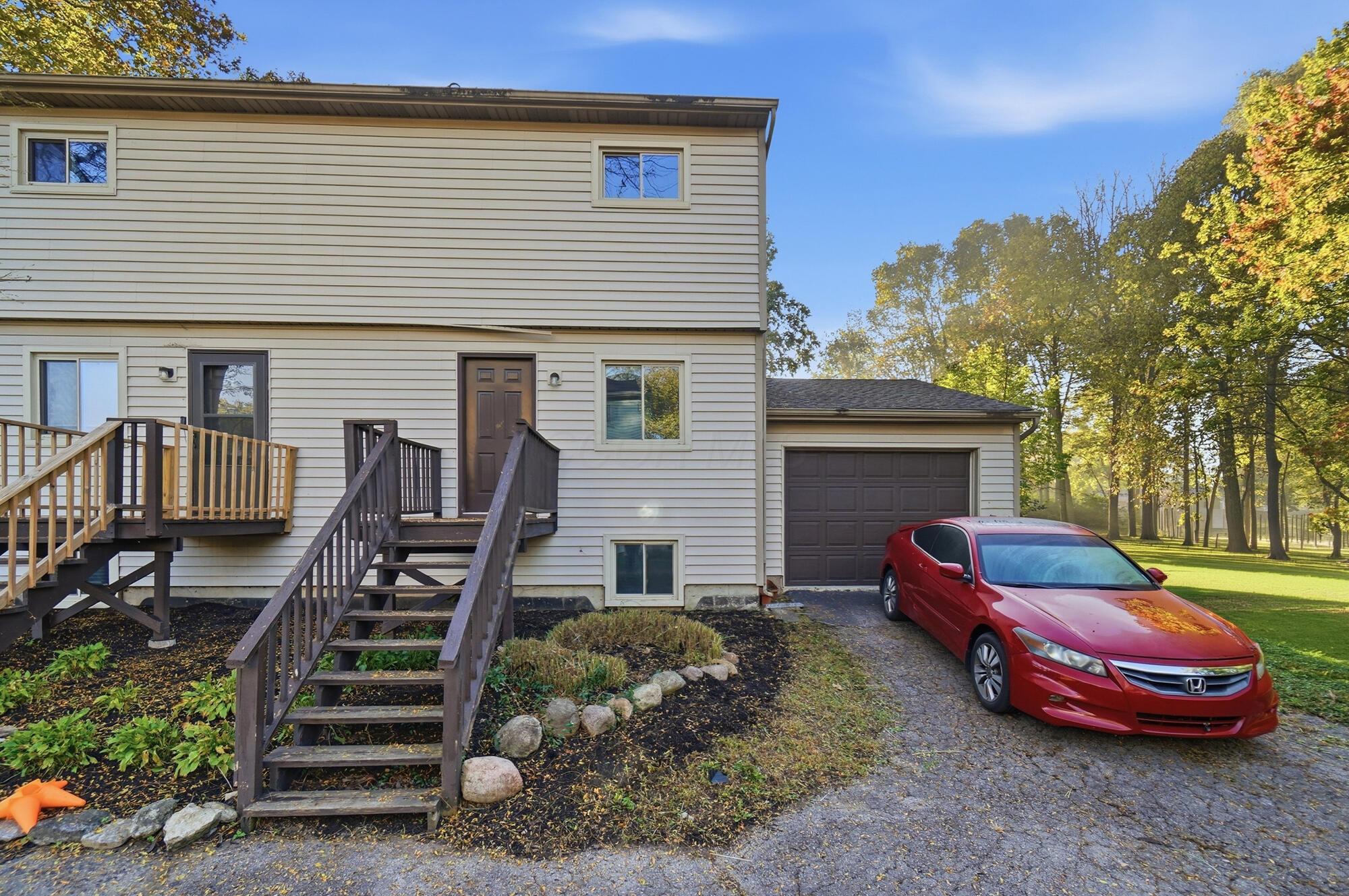 3285-3287 Delburn Avenue Property Photo 6