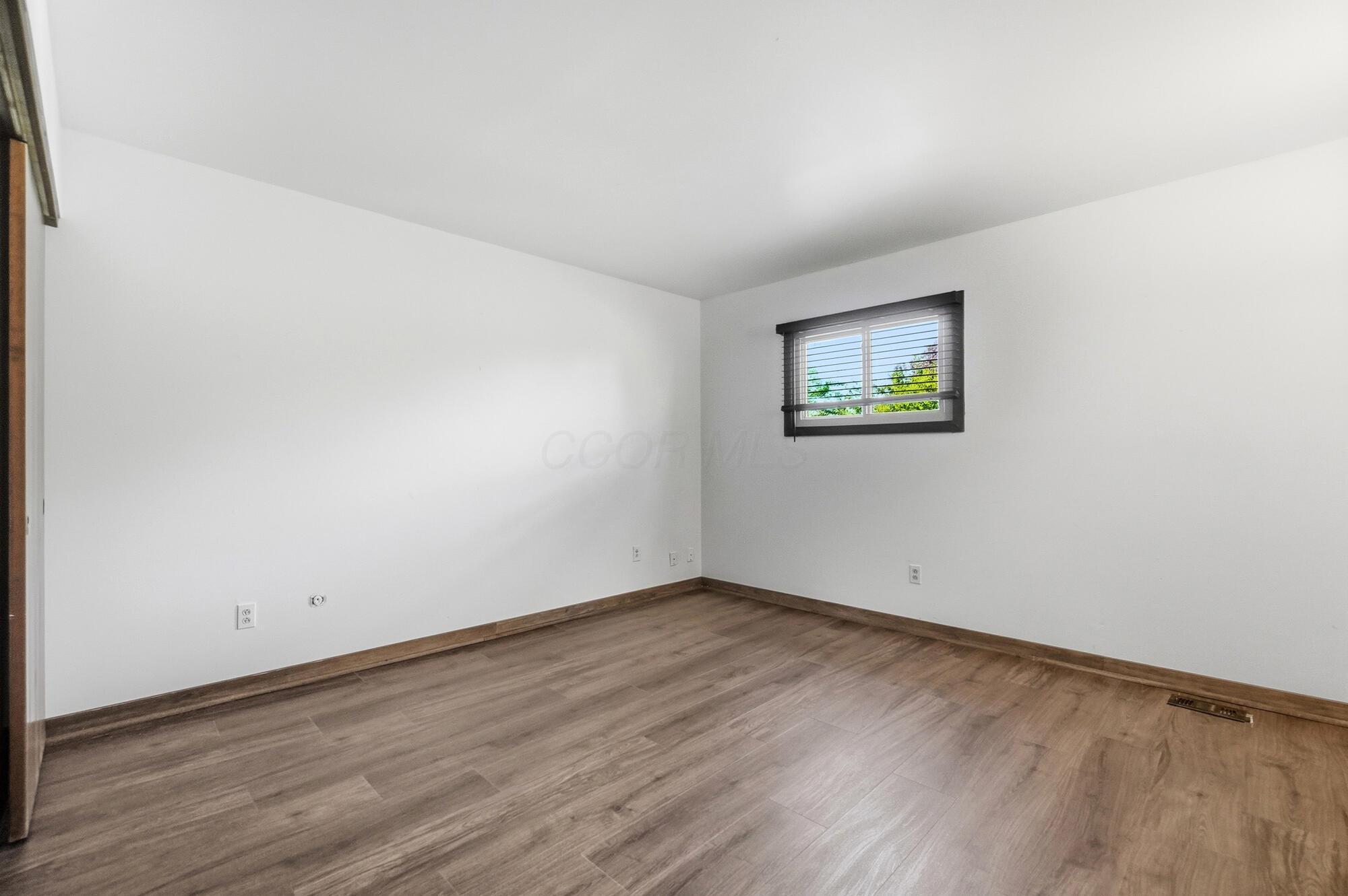 3285-3287 Delburn Avenue Property Photo 23