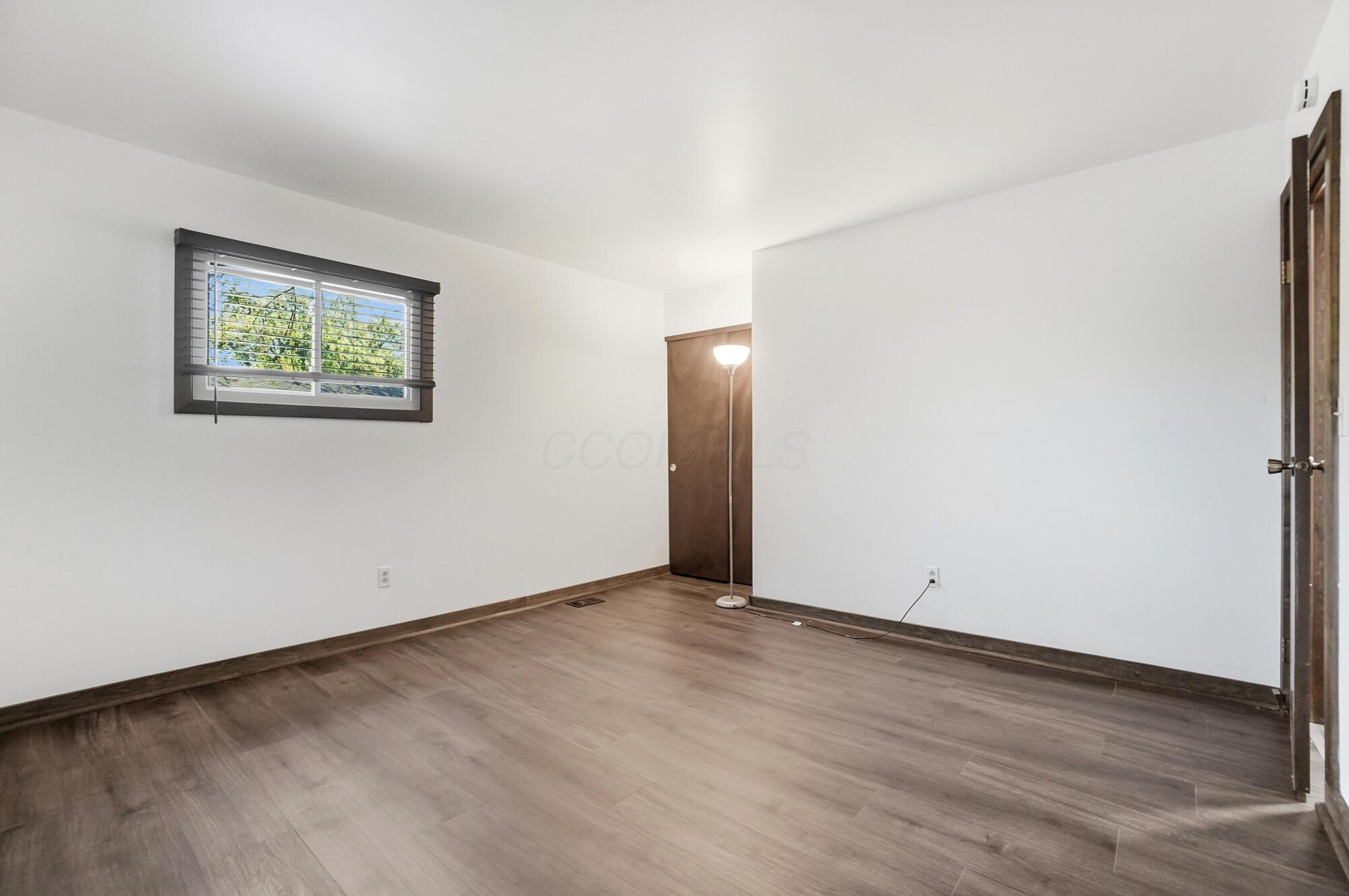3285-3287 Delburn Avenue Property Photo 24