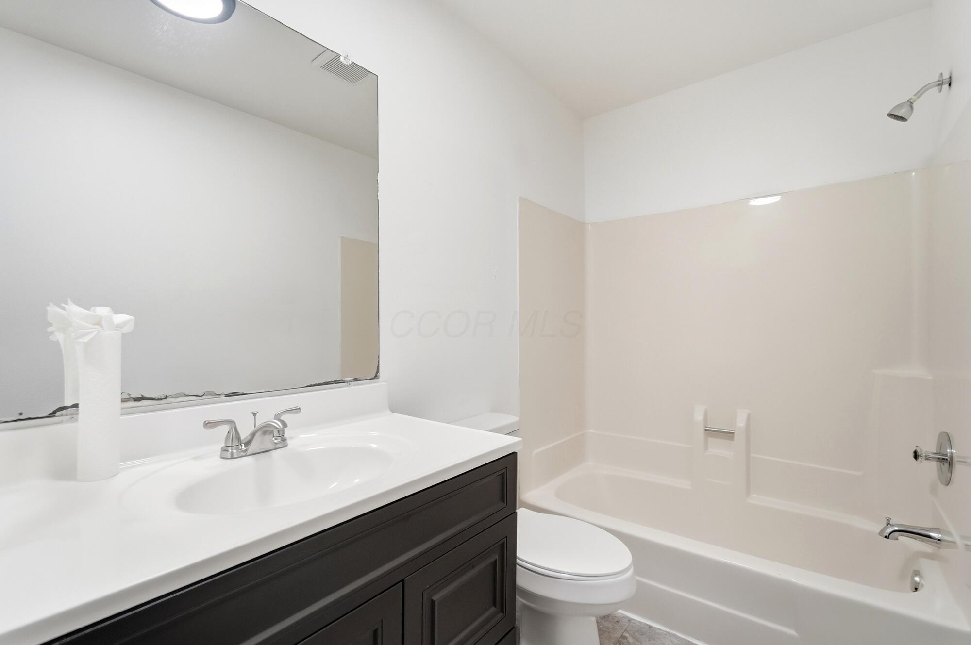 3285-3287 Delburn Avenue Property Photo 27
